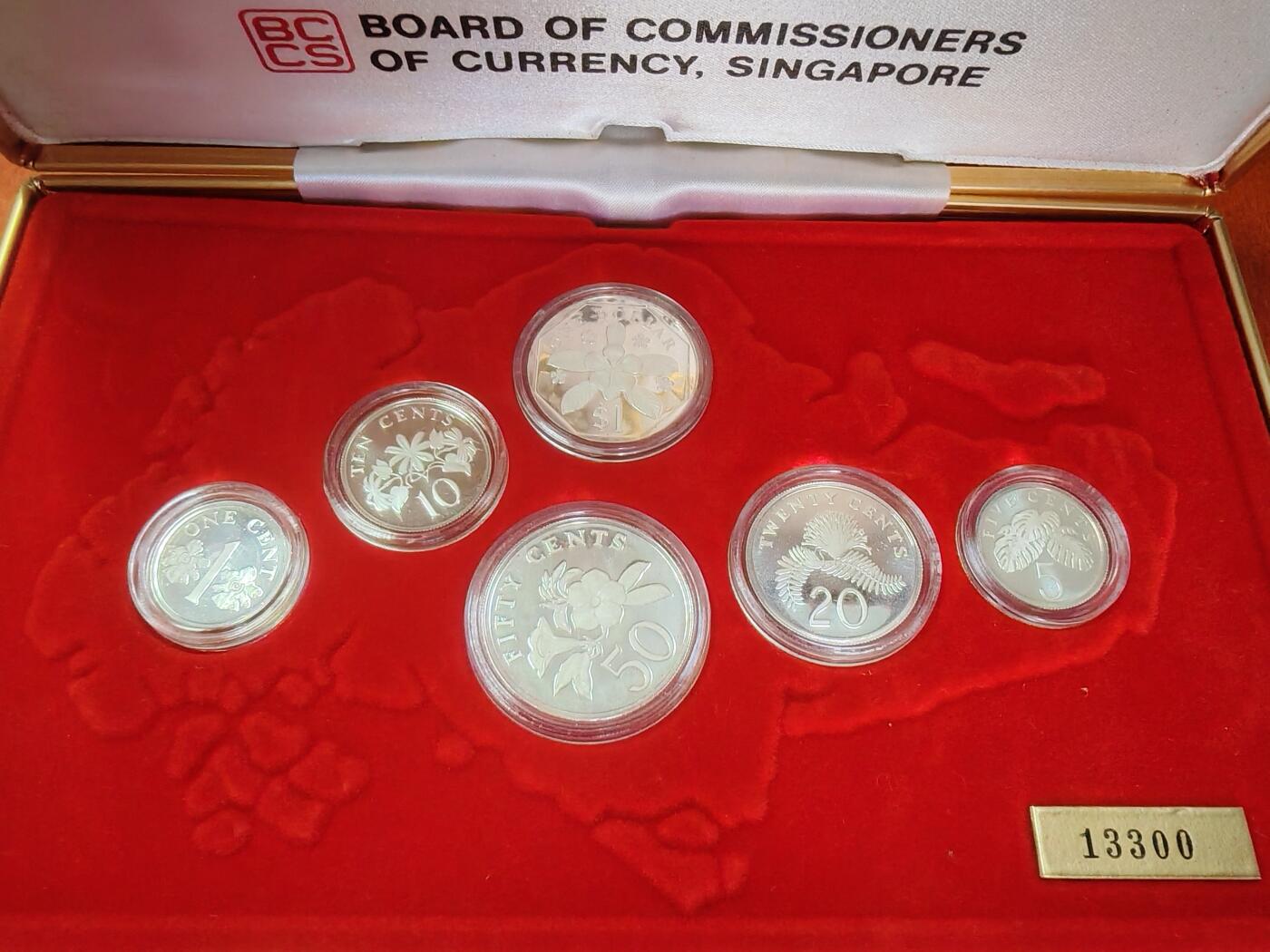 长老汇龙年精选第十九场拍卖 1987新加坡精制银币6枚套，盒证全，1.3万套