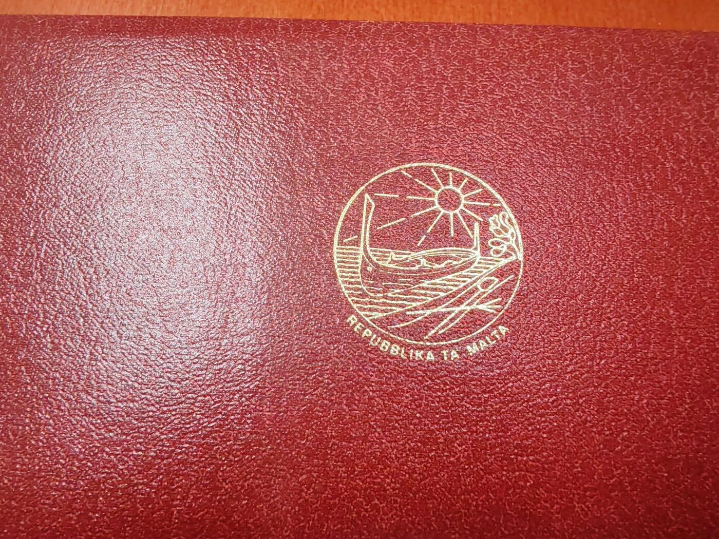 长老汇龙年精选第十九场拍卖 1976马耳他9枚精制套币，盒证全