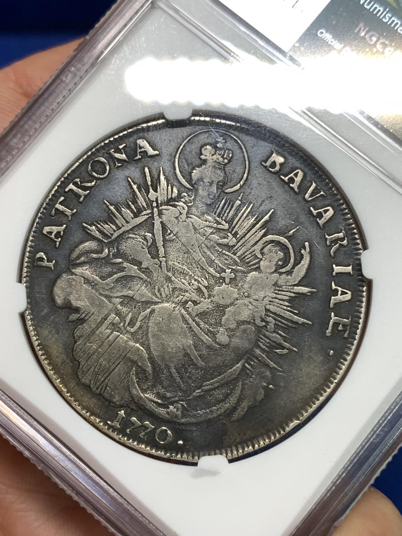 《竞宝斋》第295场- 周日，周一  2场连拍 （全场包邮） NGC XFD 德国巴伐利亚1770年马克西米利安圣母抱婴泰勒银币黑彩包浆