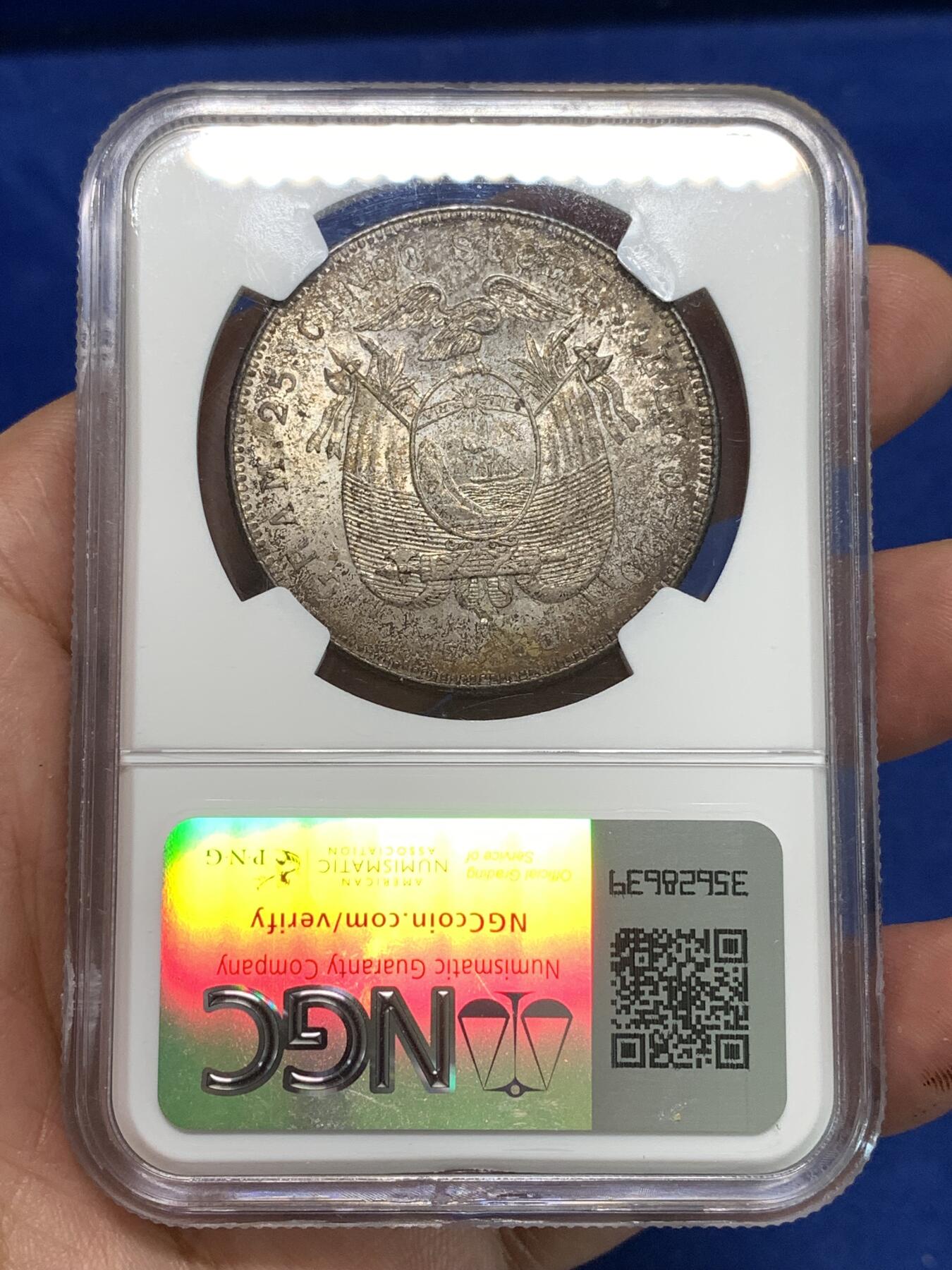 《竞宝斋》第295场- 周日，周一  2场连拍 （全场包邮） NGC MS60 厄瓜多尔1944年5苏克雷克朗大银币 背面带棕灰色包浆 正面转光好