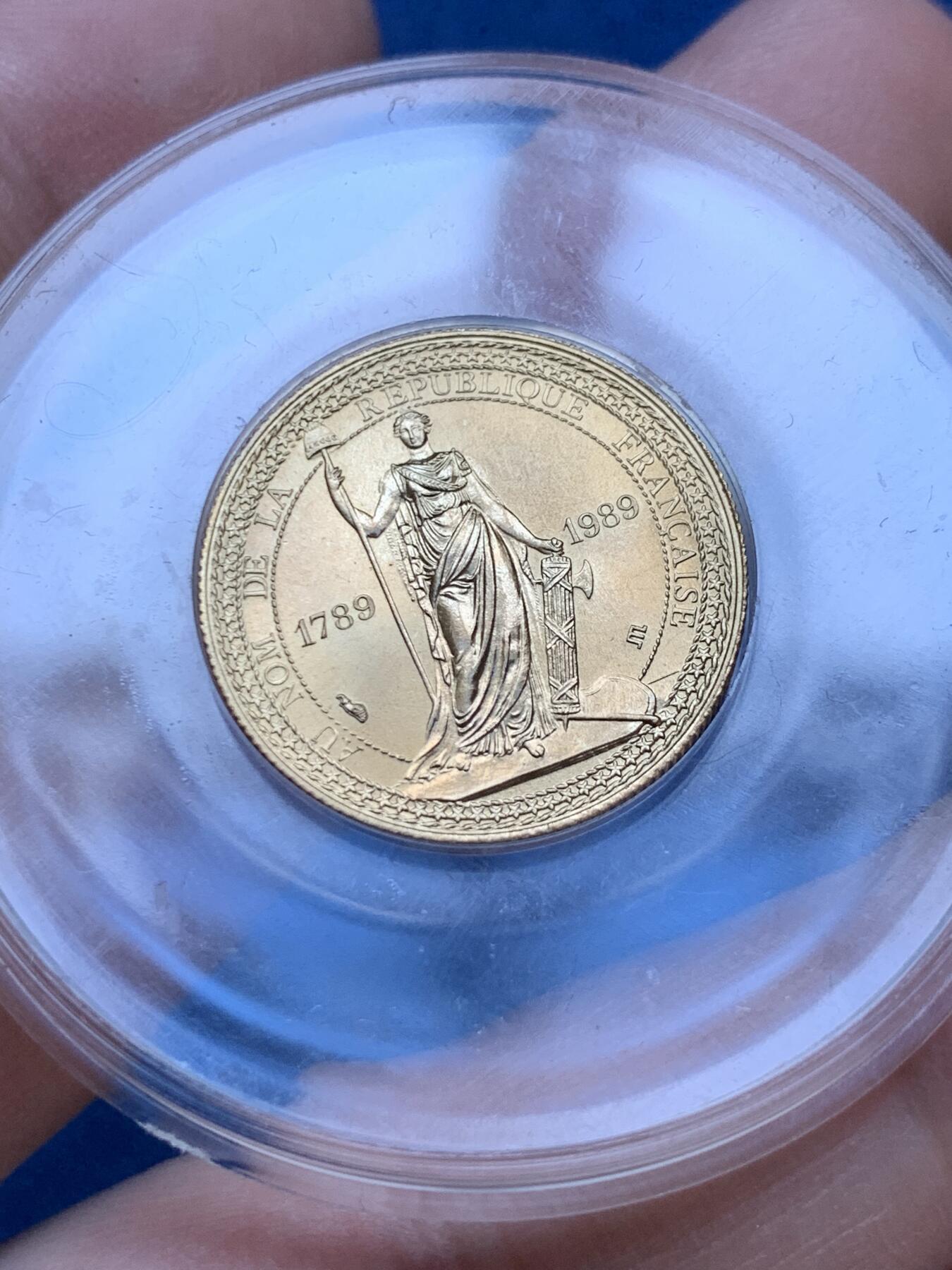 《竞宝斋》第295场- 周日，周一  2场连拍 （全场包邮） 1981法国大革命200周年纪念铜章  玛丽安娜头像 带证书 6克