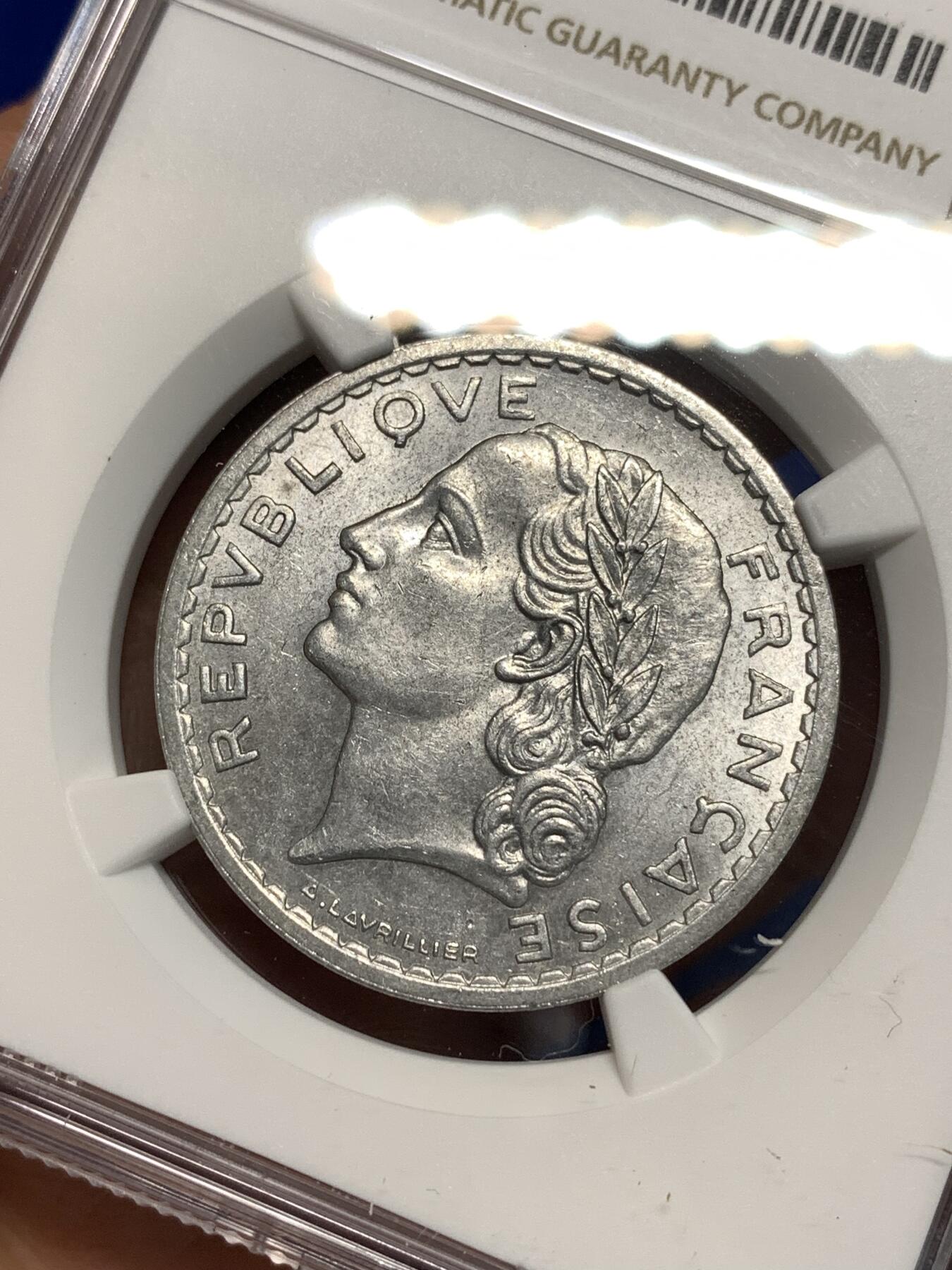 《竞宝斋》第295场- 周日，周一  2场连拍 （全场包邮） NGC MS64 1947年法兰西第四共和国5法郎铝币