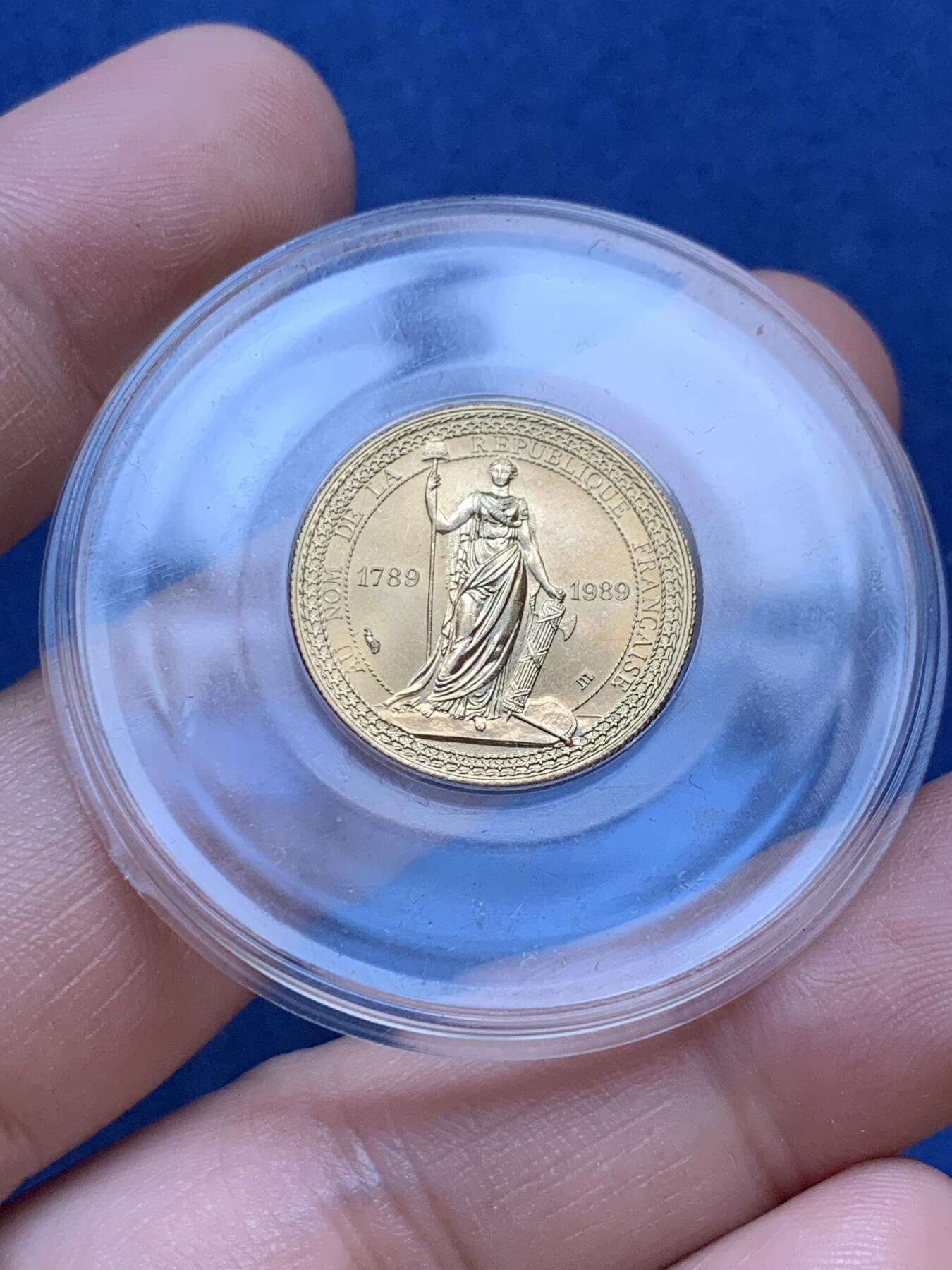 《竞宝斋》第295场- 周日，周一  2场连拍 （全场包邮） 1981法国大革命200周年纪念铜章  玛丽安娜头像 带证书 6克