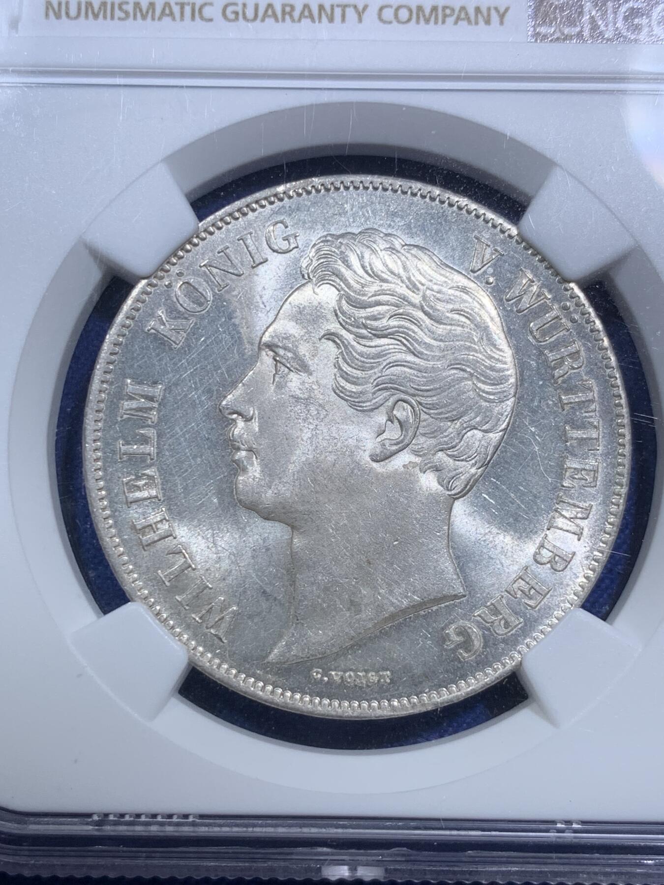 《竞宝斋》第295场- 周日，周一  2场连拍 （全场包邮） 唯一亚军分 NGC MS63 德国1847年符腾堡鹿狮2盾银币 转光狮子 顶级状态