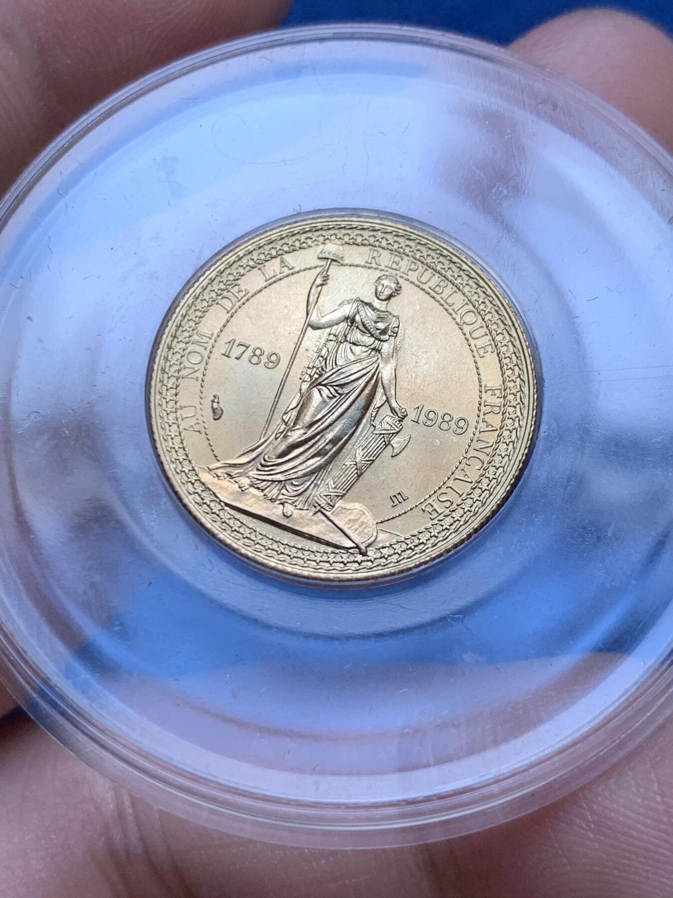 《竞宝斋》第295场- 周日，周一  2场连拍 （全场包邮） 1981法国大革命200周年纪念铜章  玛丽安娜头像 带证书 6克