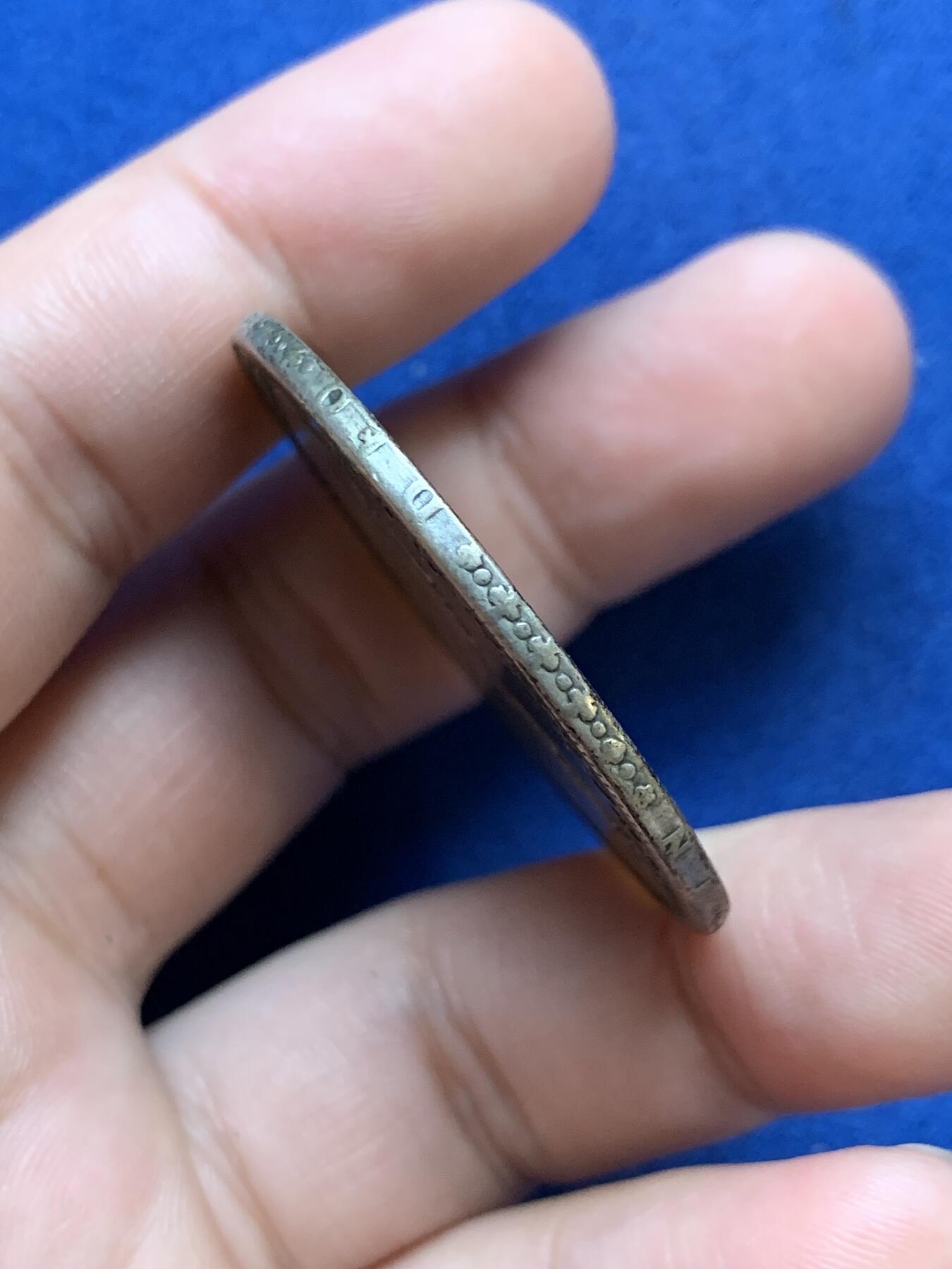 《竞宝斋》第295场- 周日，周一  2场连拍 （全场包邮） 德国1766巴伐利亚抱婴1泰勒银币 早期头像