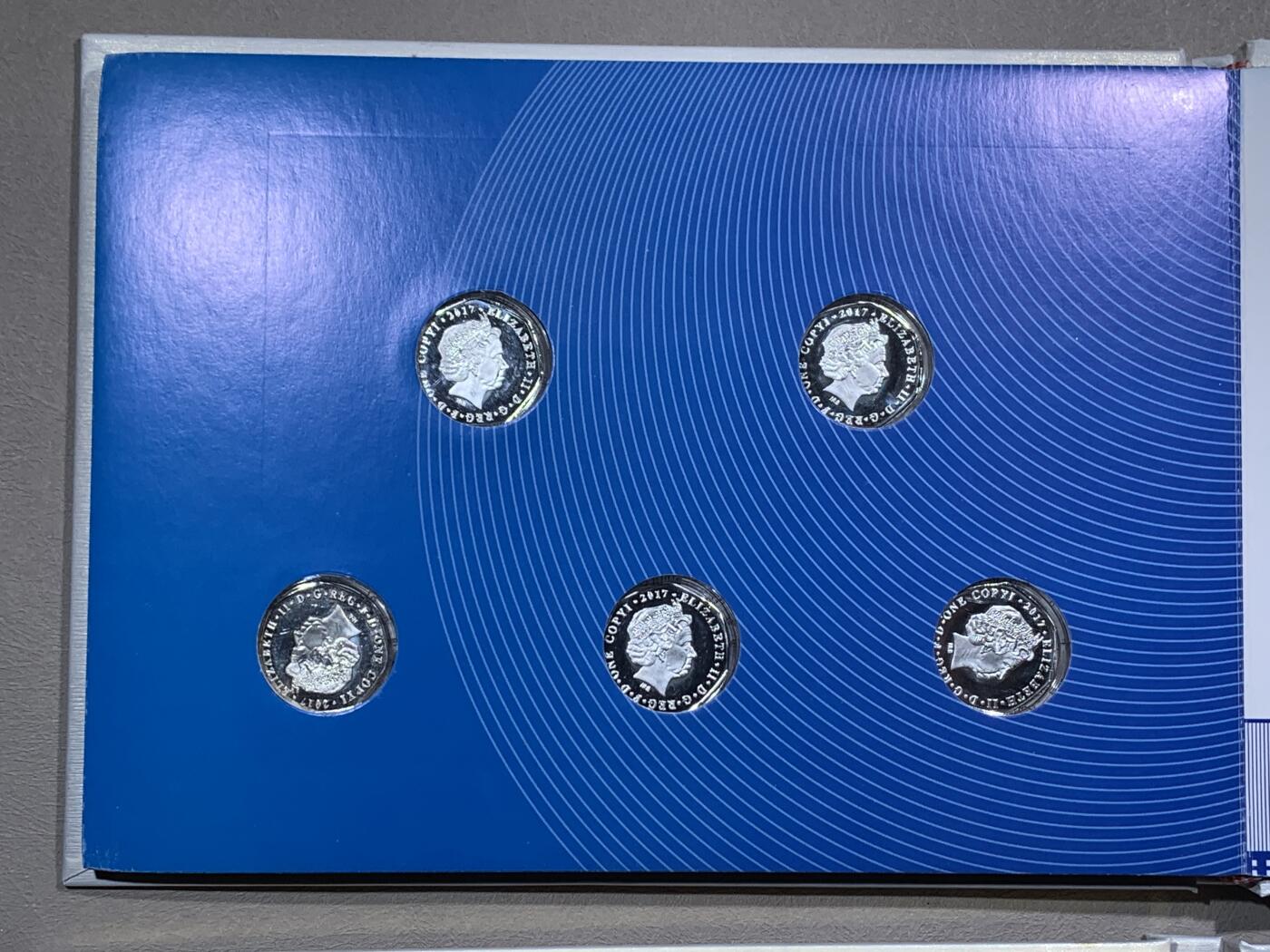 《竞宝斋》第295场- 周日，周一  2场连拍 （全场包邮） 香港回归20周年纪念银章套 共4组 20枚 60克 0.999银