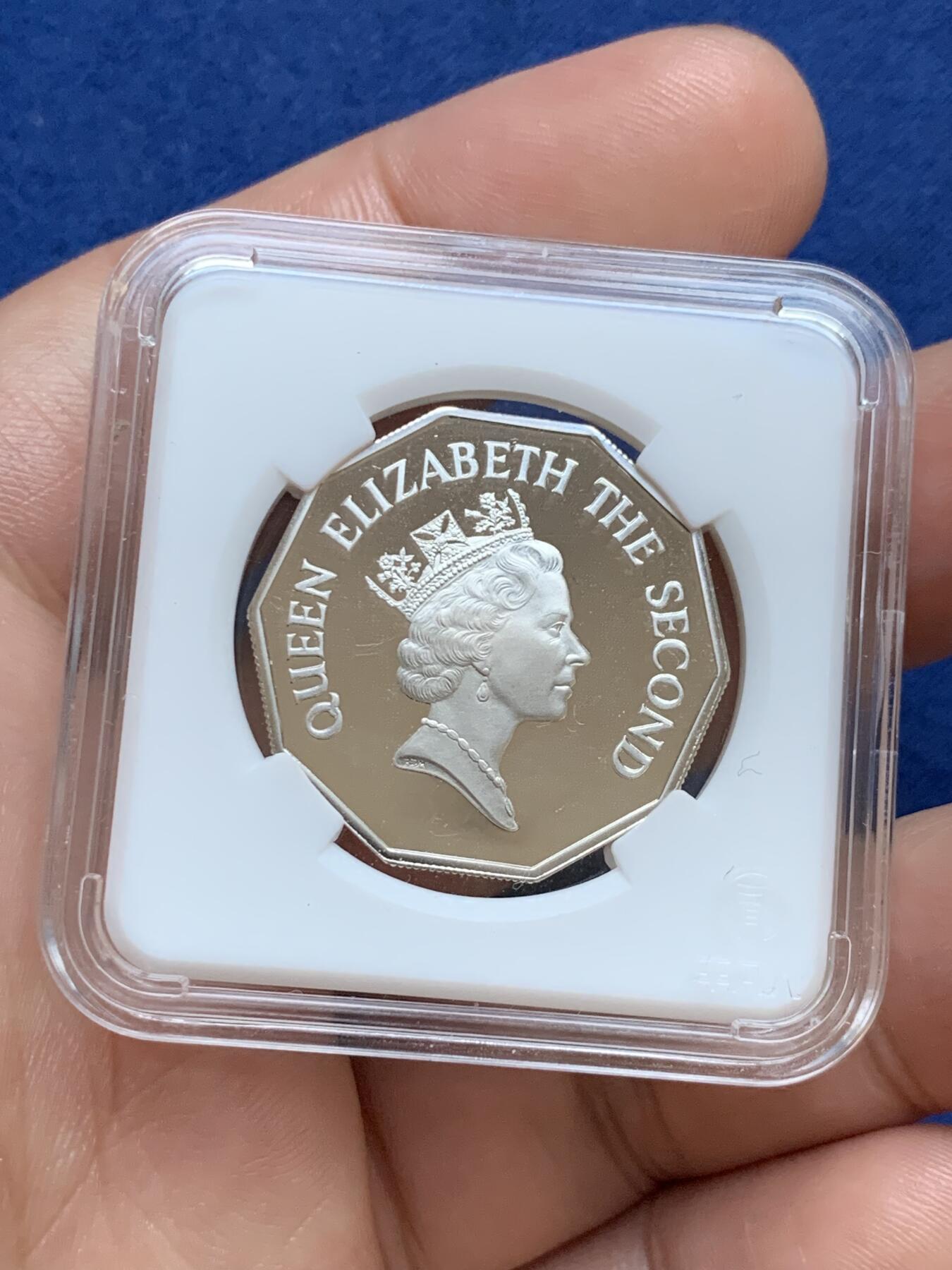 《竞宝斋》第295场- 周日，周一  2场连拍 （全场包邮） 伯利兹1990年1元硬币精制银版  十边形  币面非常干净  帆船主题  富兰克林造币厂铸造 非常少见