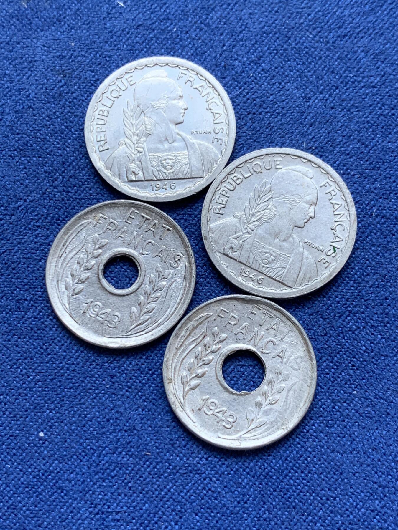 《竞宝斋》第295场- 周日，周一  2场连拍 （全场包邮） 4枚一组 法属印支1946年5分铝币两枚+法属印支1943年1分铝币两枚