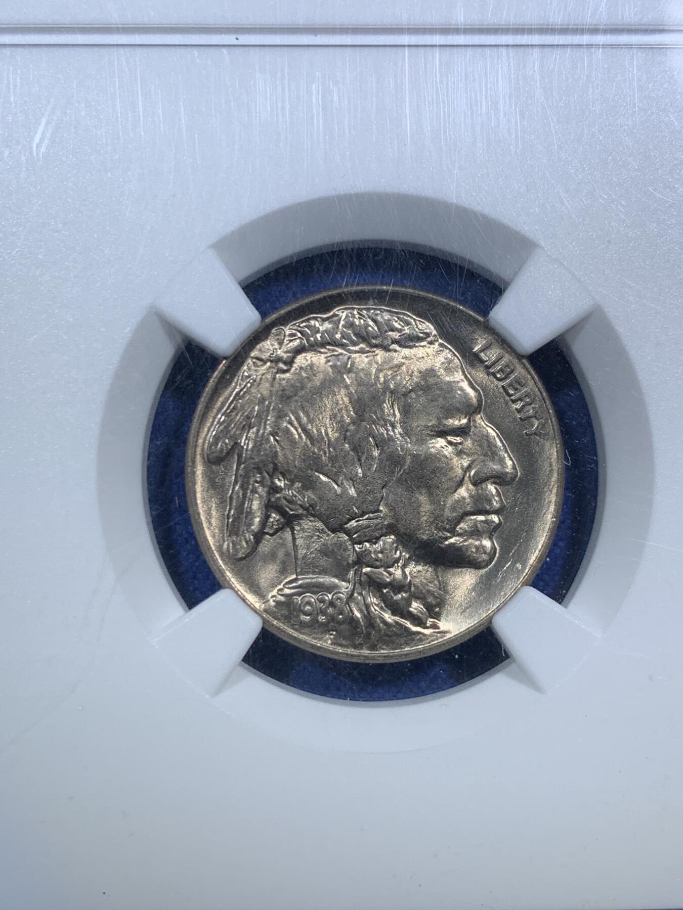 《竞宝斋》第295场- 周日，周一  2场连拍 （全场包邮） NGC MS66 美国 1938D年印第安人头水牛5分镍币 前凸后翘