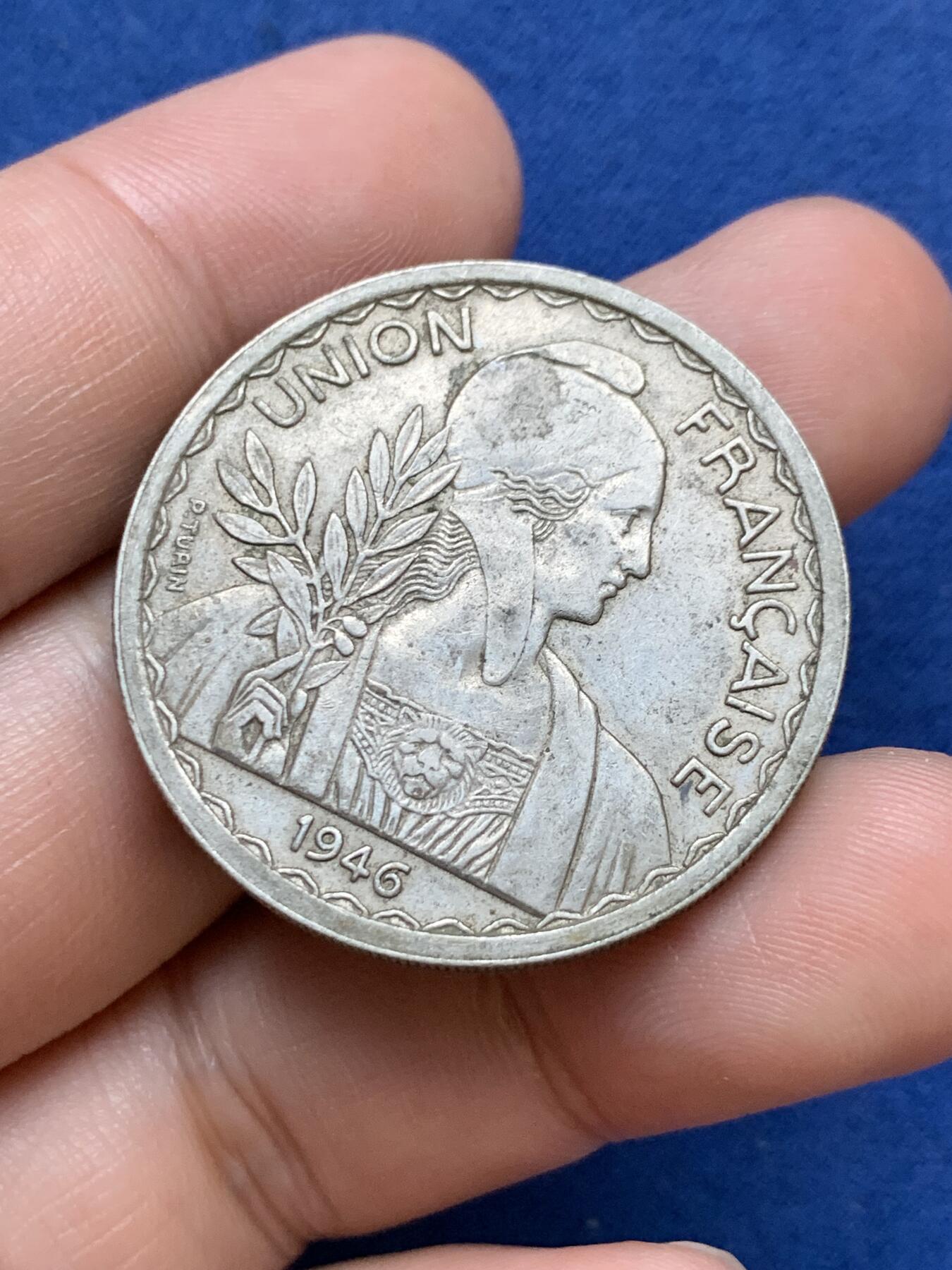 《竞宝斋》第295场- 周日，周一  2场连拍 （全场包邮） 两枚一组 法属印支1946/1947年1皮亚斯特镍币 细节见图