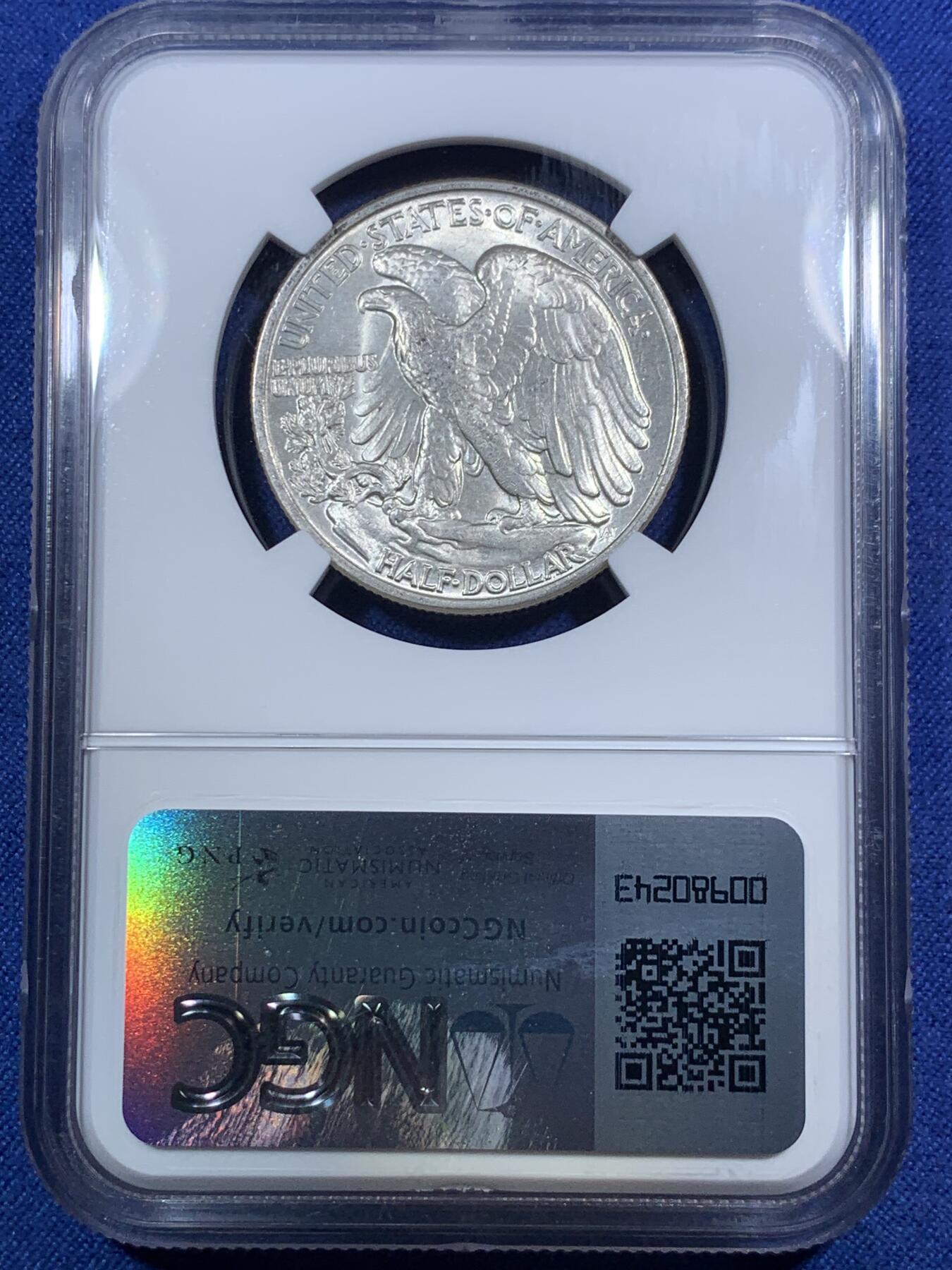 《竞宝斋》第295场- 周日，周一  2场连拍 （全场包邮） NGC MS65 美国1942年行走女神半圆银币 两面丝滑 比后期的45-47年要少见一些，来自美国库存包装，非原卷，但是未可见流通。它也是美国币经典设计，深受世界人民喜爱，来自Adolph A. Weinman的设计,无论是后期的投资银币或是2016复刻的金币，都足见其人气。