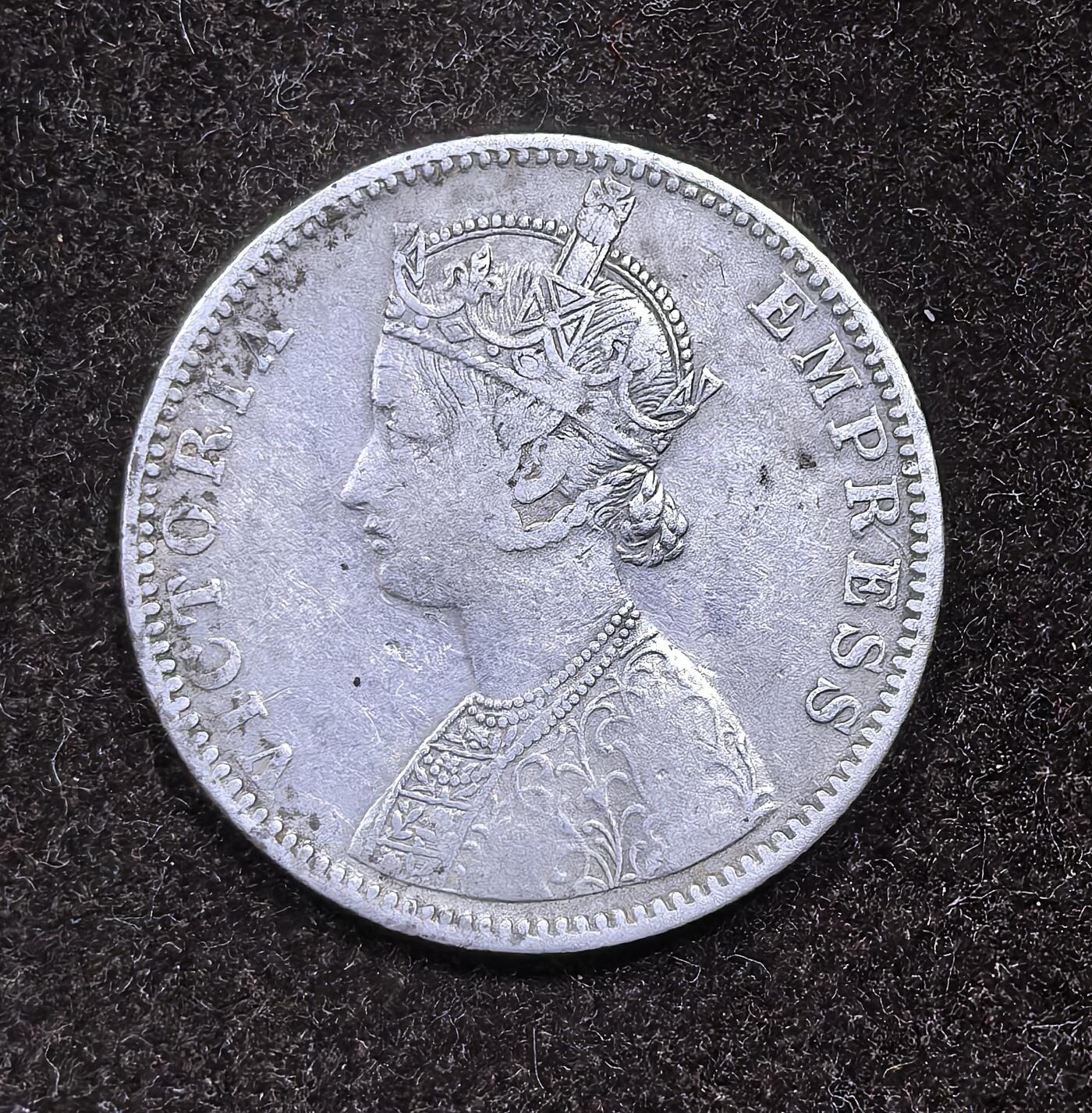 北京马甸外国币专卖微拍第124期，外国金银币专场，陆续上新，欢迎关注 1887年英属印度1卢比维多利银币