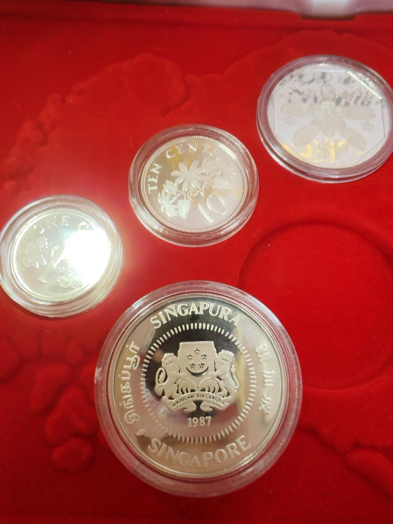 长老汇龙年精选第十九场拍卖 1987新加坡精制银币6枚套，盒证全，1.3万套