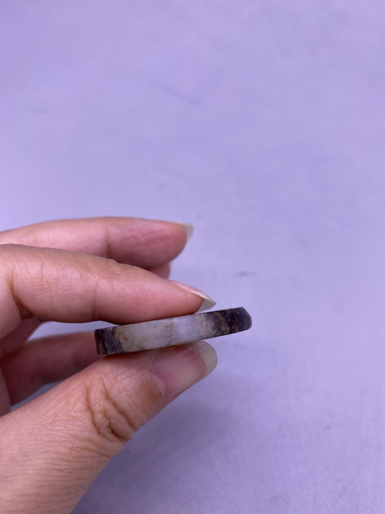 老和田玉璧，尺寸3.4厘米，品相如图，300包快递