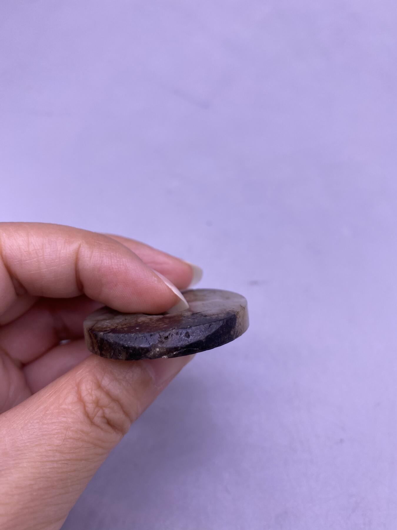 老和田玉璧，尺寸3.4厘米，品相如图，300包快递