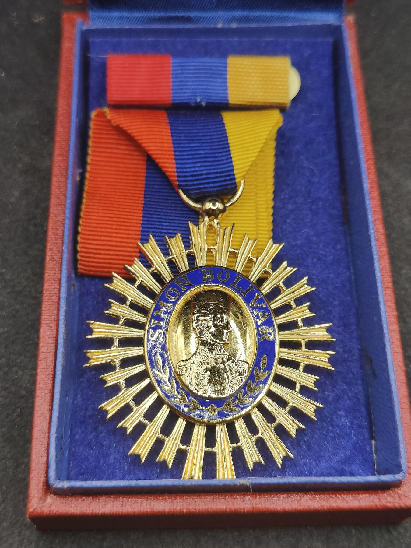 全场0元起拍 第181期 咸鱼国勋章拍卖专场 8月11日（周日）下午6：00开始 委内瑞拉玻利瓦尔解放者勋章 