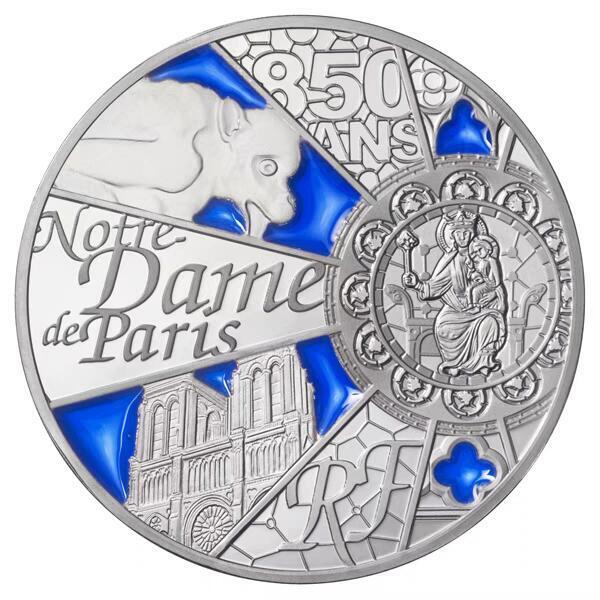 北京马甸外国币专卖微拍第124期，外国金银币专场，陆续上新，欢迎关注 2019年法国巴黎圣母院灾后重建慈善精制纪念银币.巴黎圣母院银币重量：21克成色900，盒证齐全