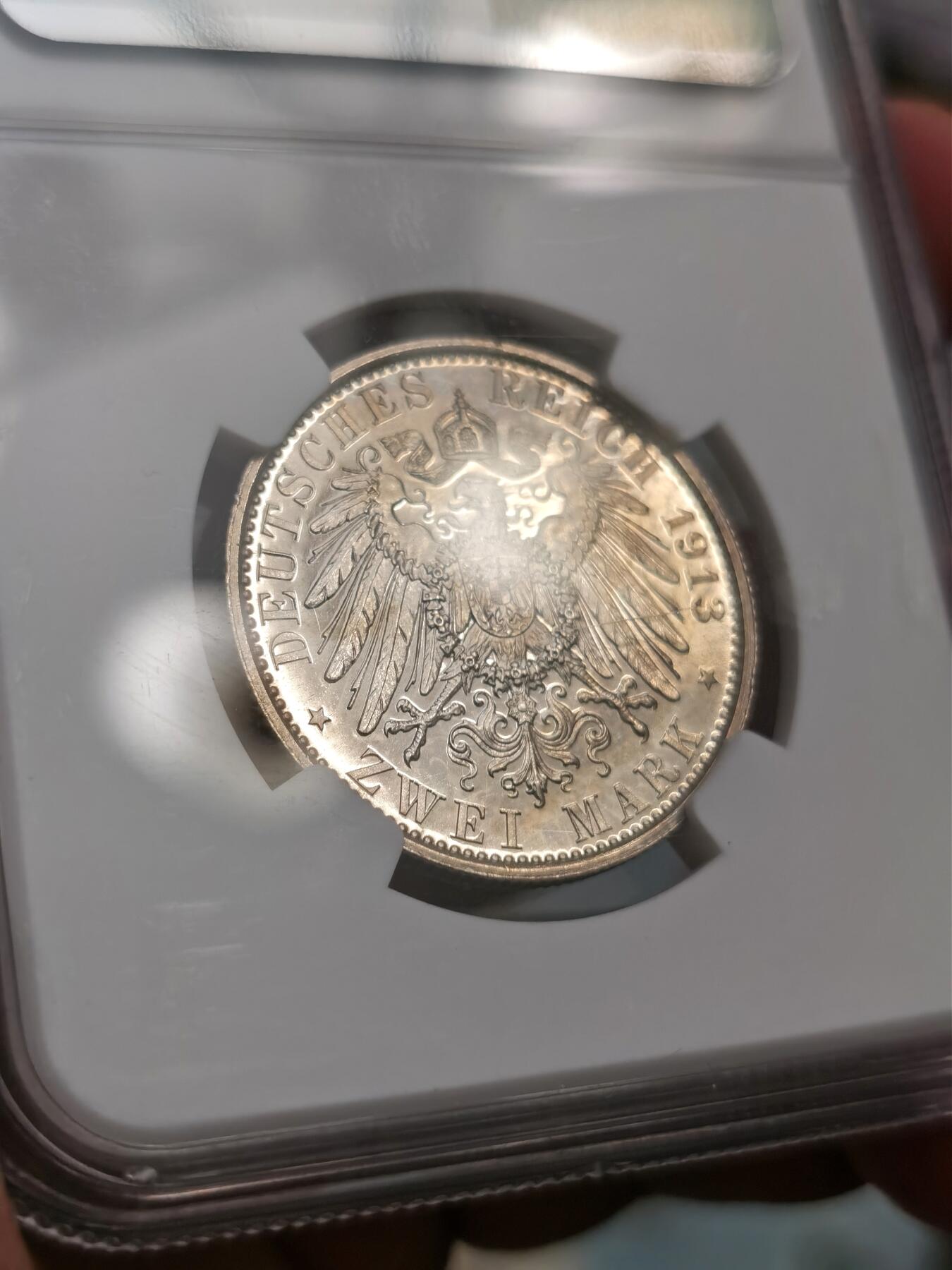 博洋堂世界钱币拍卖第087期（全场包邮） NGC PF63 德国普鲁士1913年威廉军装精制二马克 相当少见的品种 镜面感绝佳 细节相当好 整枚币闪亮 正面略带粉彩 该品种NGC评级总数不超过百枚