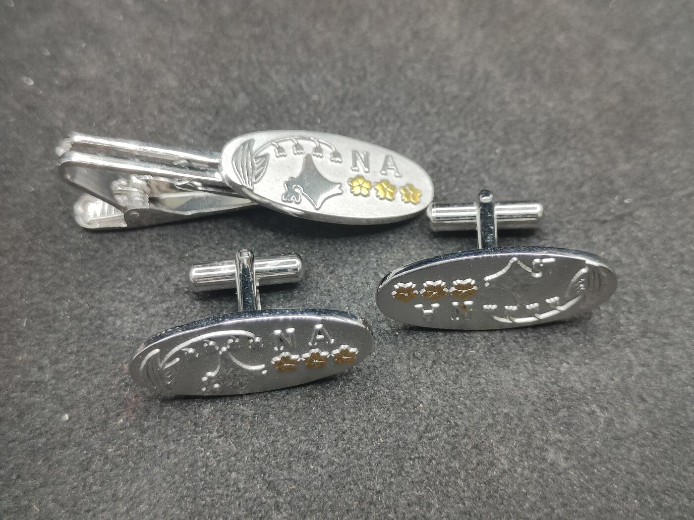 全场0元起拍 第181期 咸鱼国勋章拍卖专场 8月11日（周日）下午6：00开始 日本陆自领带夹袖扣一套