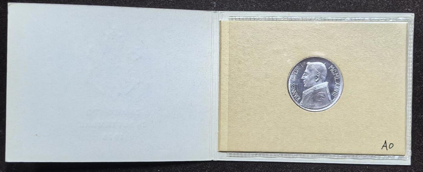 北京马甸外国币专卖微拍第124期，外国金银币专场，陆续上新，欢迎关注 官方原册 稀少 梵蒂冈1978年1000里拉银币  保罗一世 在位仅33天