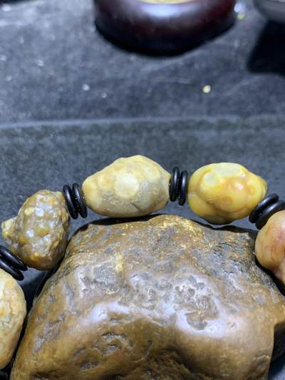 精美鱼籽纹筋脉石老料原石手串一条，， 精美鱼籽纹筋脉石老料原石手串一条，，