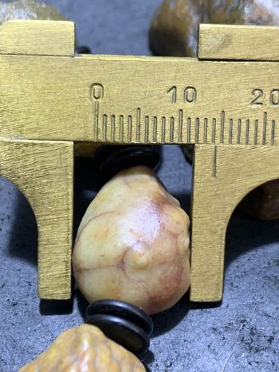 精美鱼籽纹筋脉石老料原石手串一条，， 精美鱼籽纹筋脉石老料原石手串一条，，