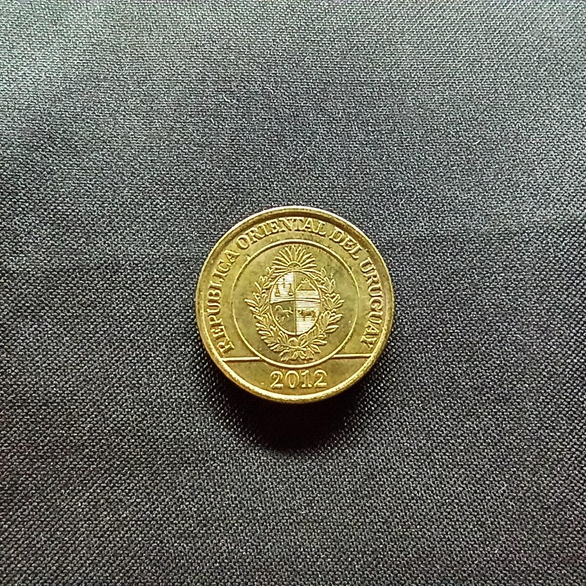 邮泉阁限时拍卖第十三场 各国硬币专场（注意看介绍，硬币在国外谨慎参拍） 乌拉圭2012年2比索