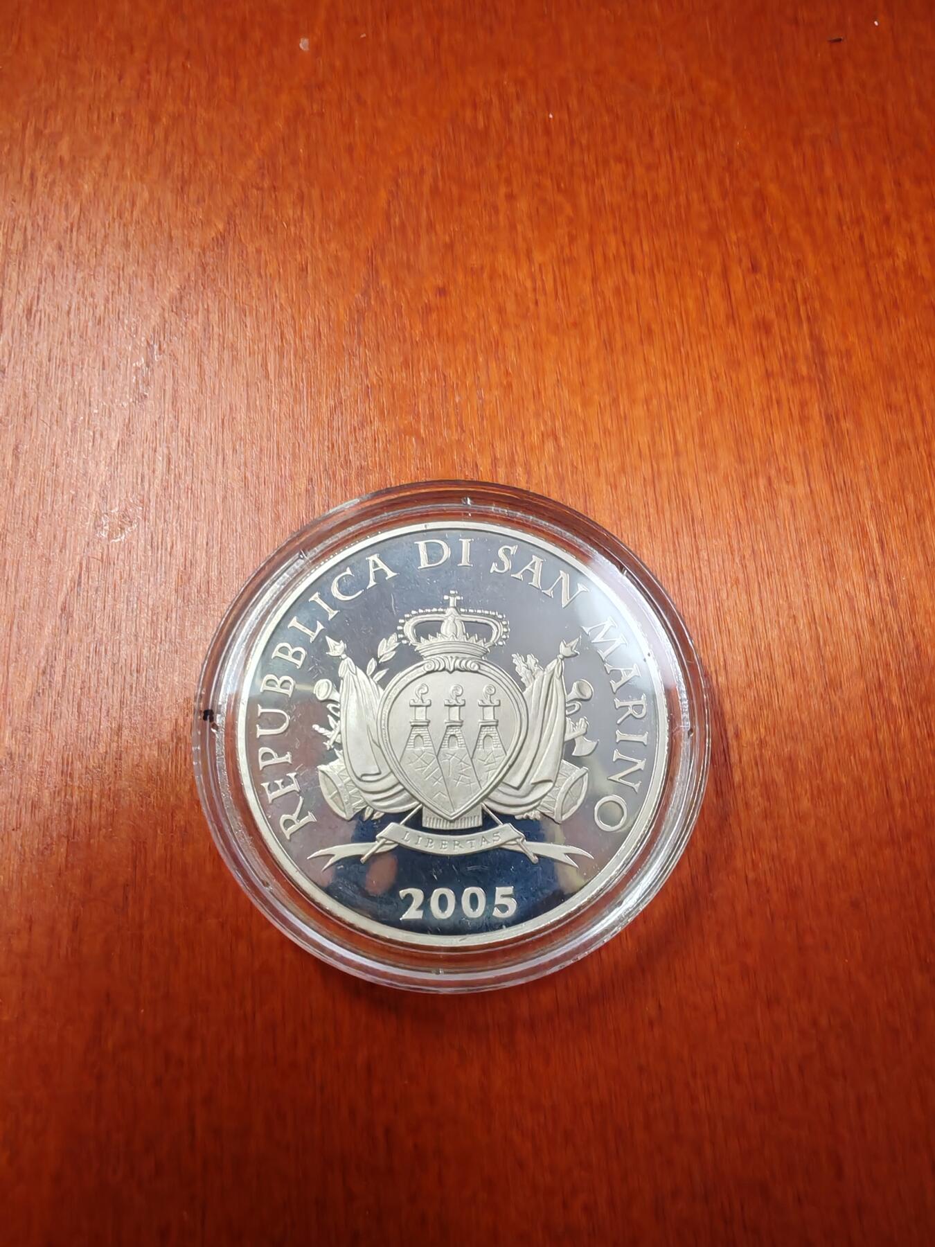 长老汇龙年精选第二十场拍卖 2005圣马力诺国民警卫队500周年10欧元精制银币，盒证全，2.1万枚