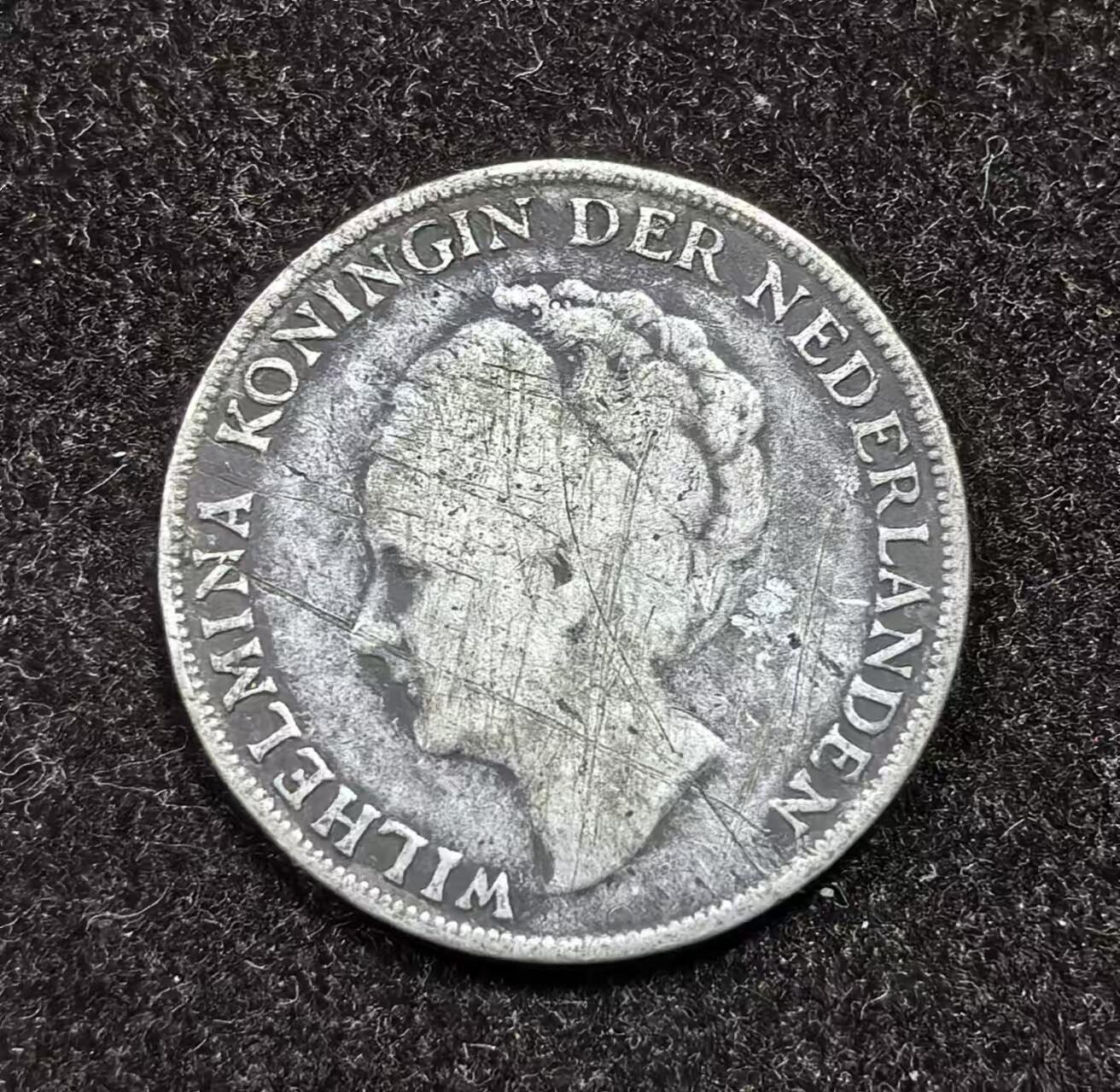 北京马甸外国币专卖微拍第124期，外国金银币专场，陆续上新，欢迎关注 1944年荷属库拉索银币，重10克，725银。品相如图 ，