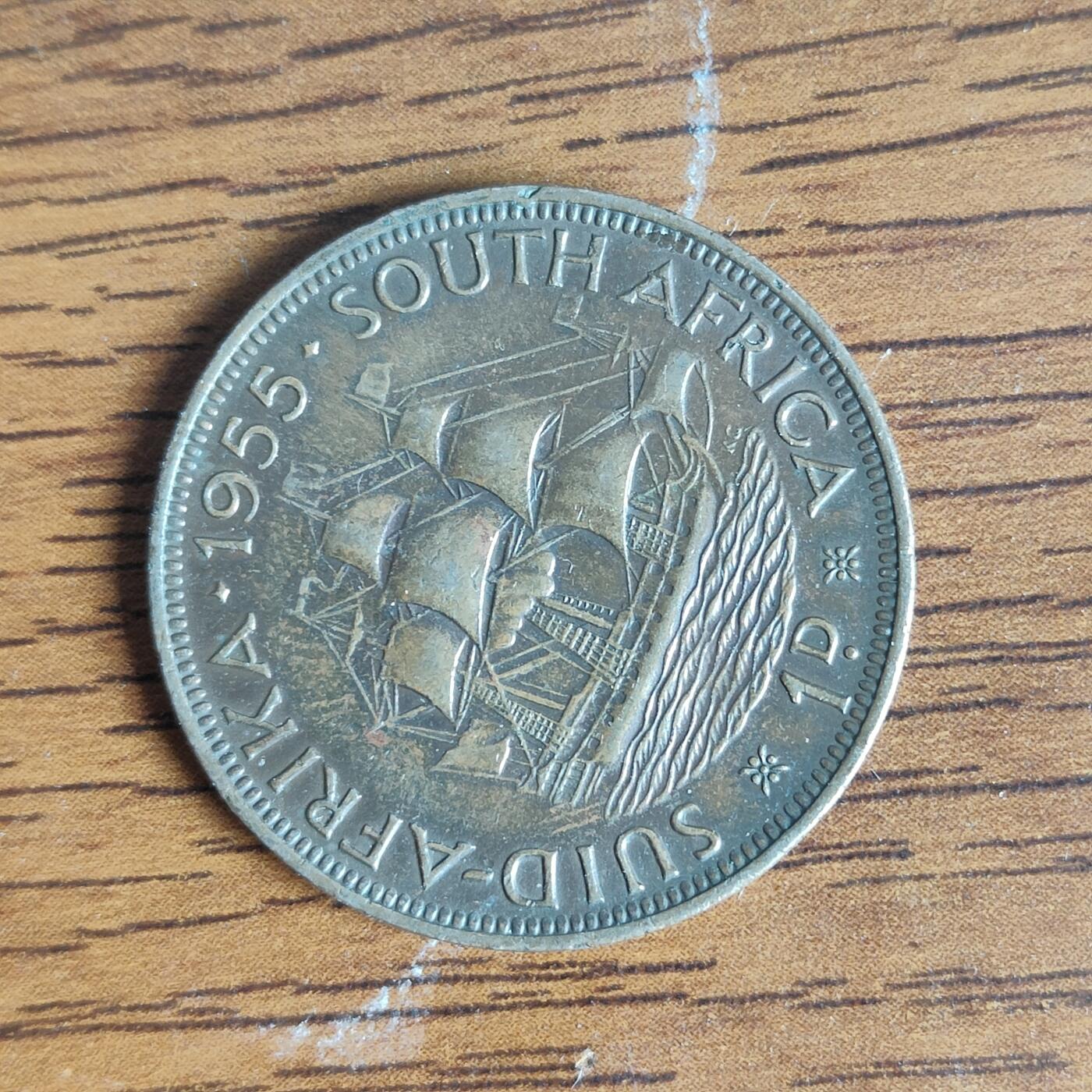 英雄古币捡漏专场第一期无押金可累计捡漏，全场50包邮，偏远地区除外。  1955年南非大帆船。