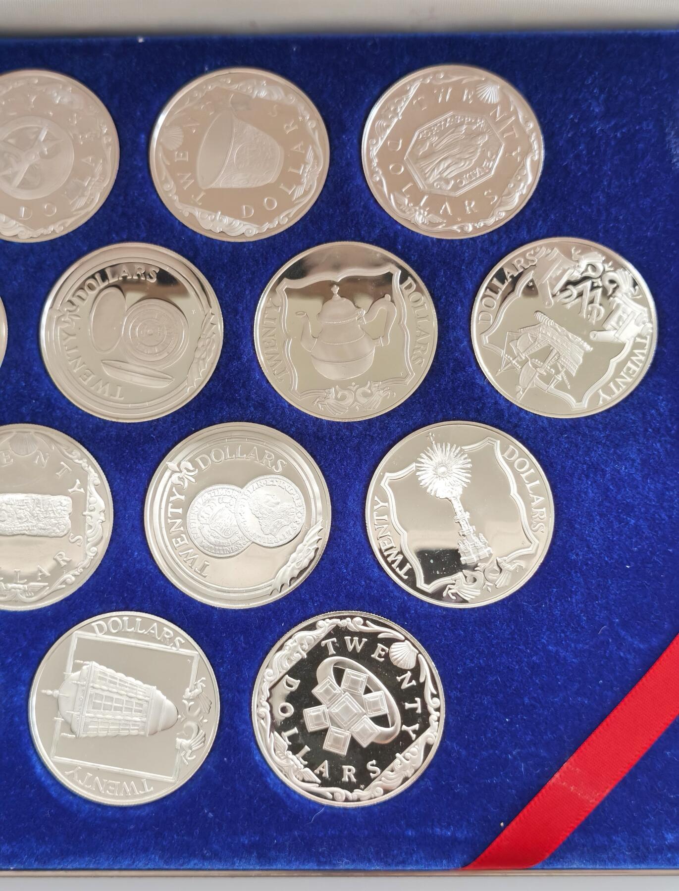 博洋堂世界钱币拍卖第087期（全场包邮） 近期暴涨品种 罕见25枚大珍精制银套币 1985年英属维尔京加勒比珍宝系列20元 单枚19.09克 925银 38mm精制 原盒装，国内成交套数低于5套，币面转光精美，伊丽莎白中年装，这些银币的铸造技术和设计理念也体现了当时制币工艺的最高水平，成为了收藏家们追逐的对象