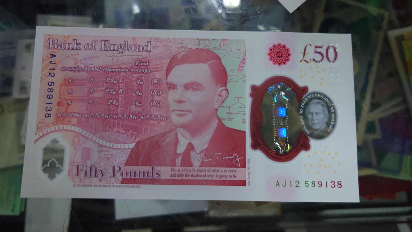 【世界钱币】精选微拍第125期暨2024年第36期  豹子号和硬货专场 2023年英国G序列50镑 查尔斯 全新绝品无47尾号138