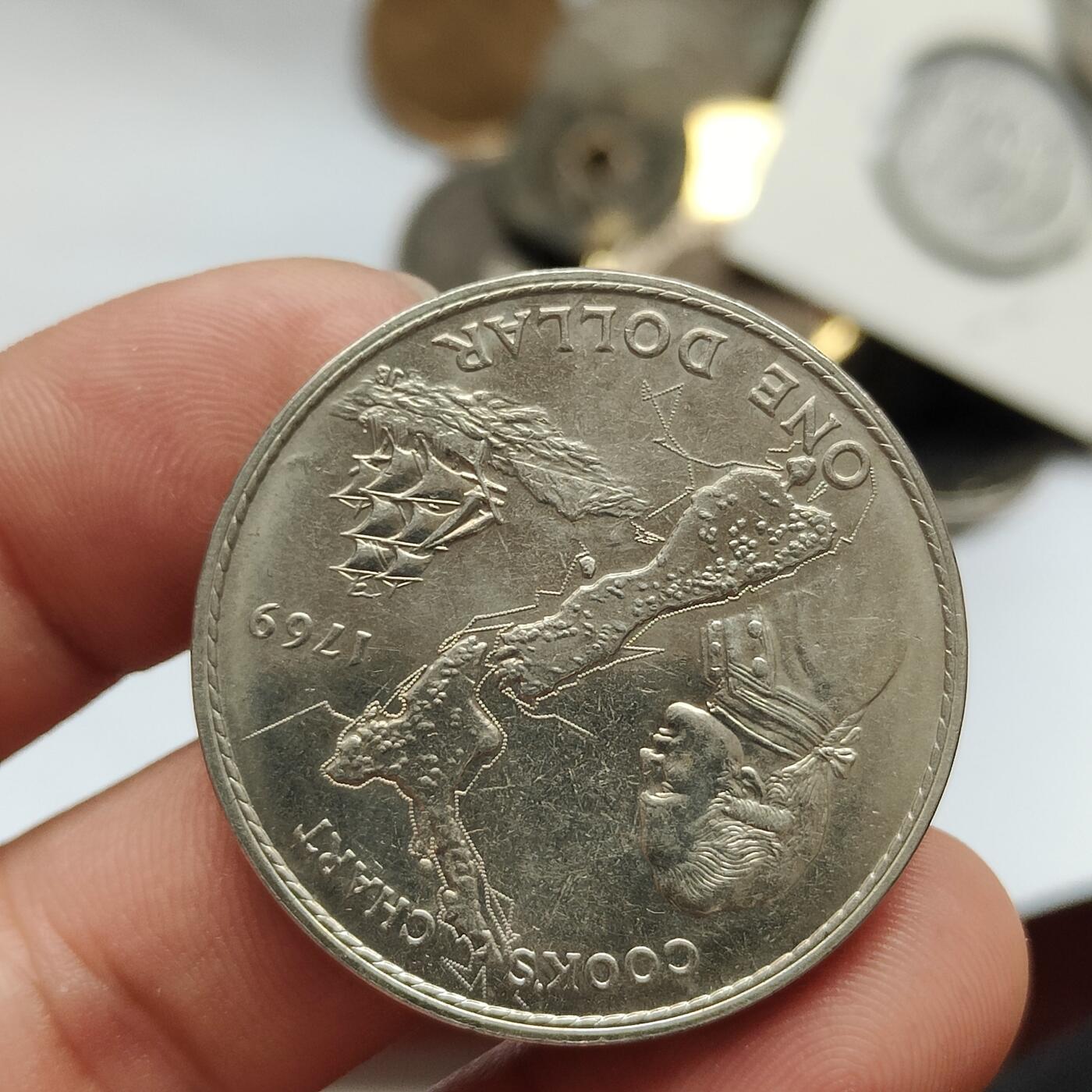 英雄古币捡漏专场第一期无押金可累计捡漏，全场50包邮，偏远地区除外。 库克岛大克朗