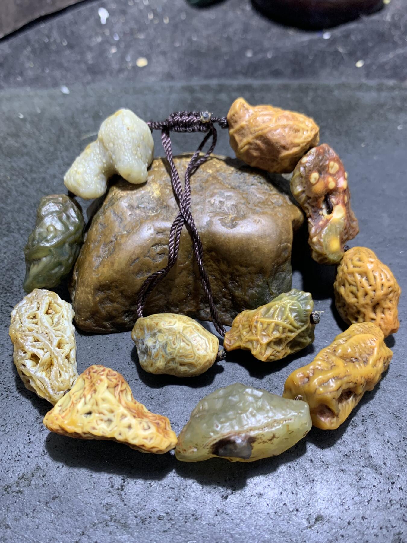 阿拉善筋脉石原石手工编织手串一条，