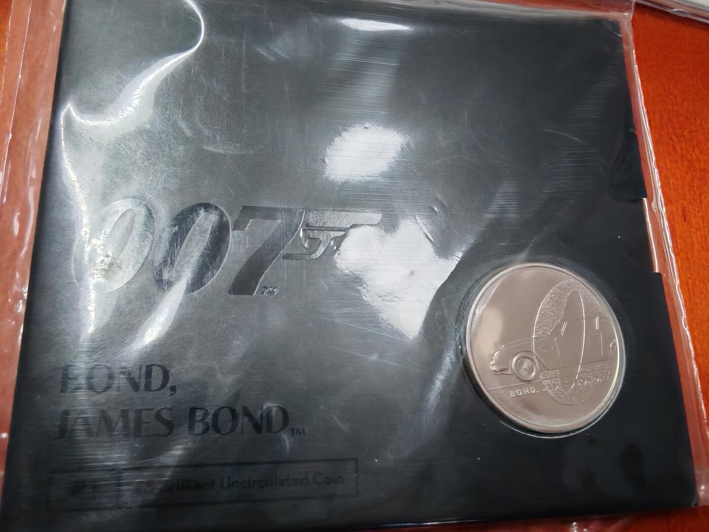 长老汇龙年精选第二十场拍卖 2020英国007詹姆斯邦德5英镑铜镍币，卡装