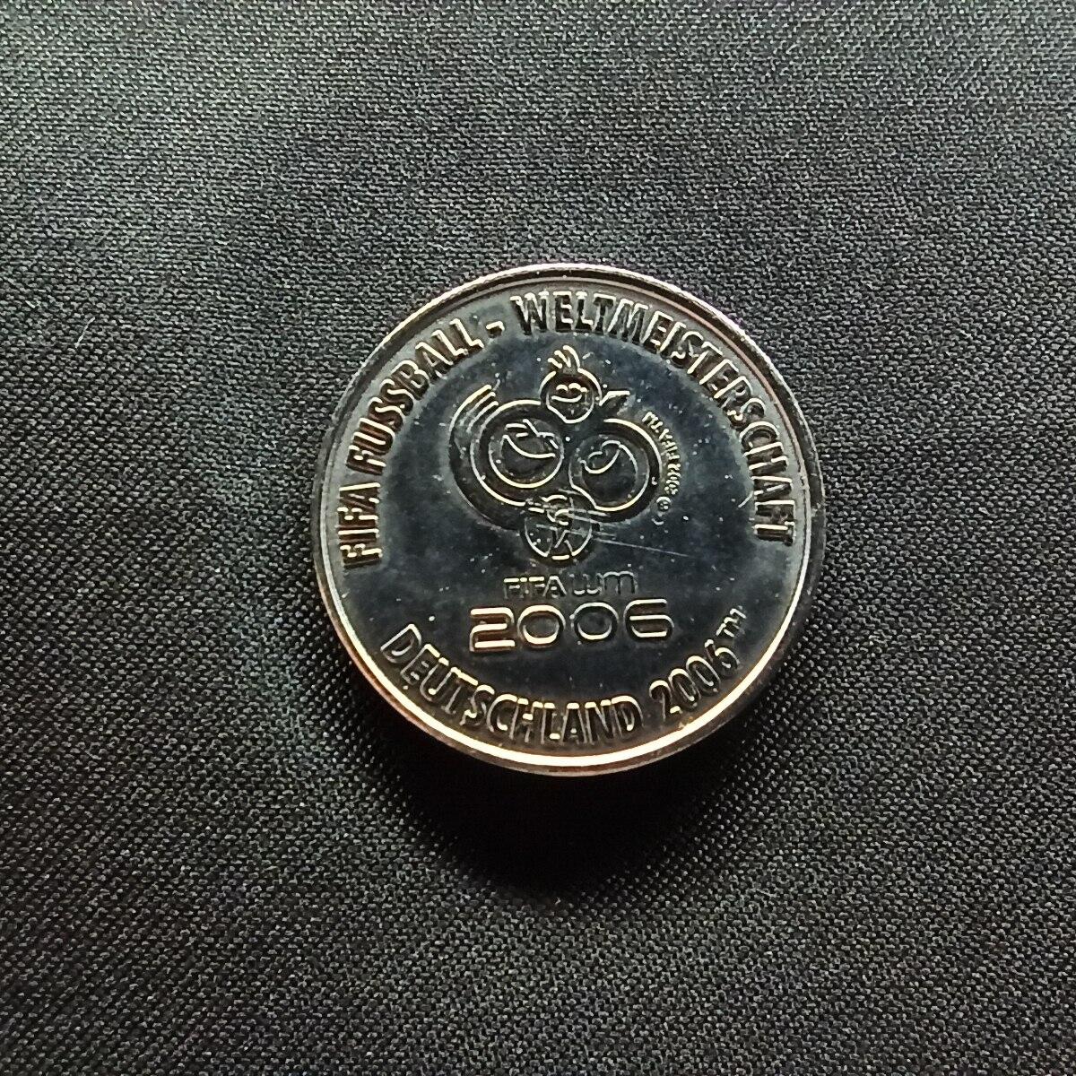 邮泉阁限时拍卖第十三场 各国硬币专场（注意看介绍，硬币在国外谨慎参拍） 德国2006年汉堡世界杯纪念章