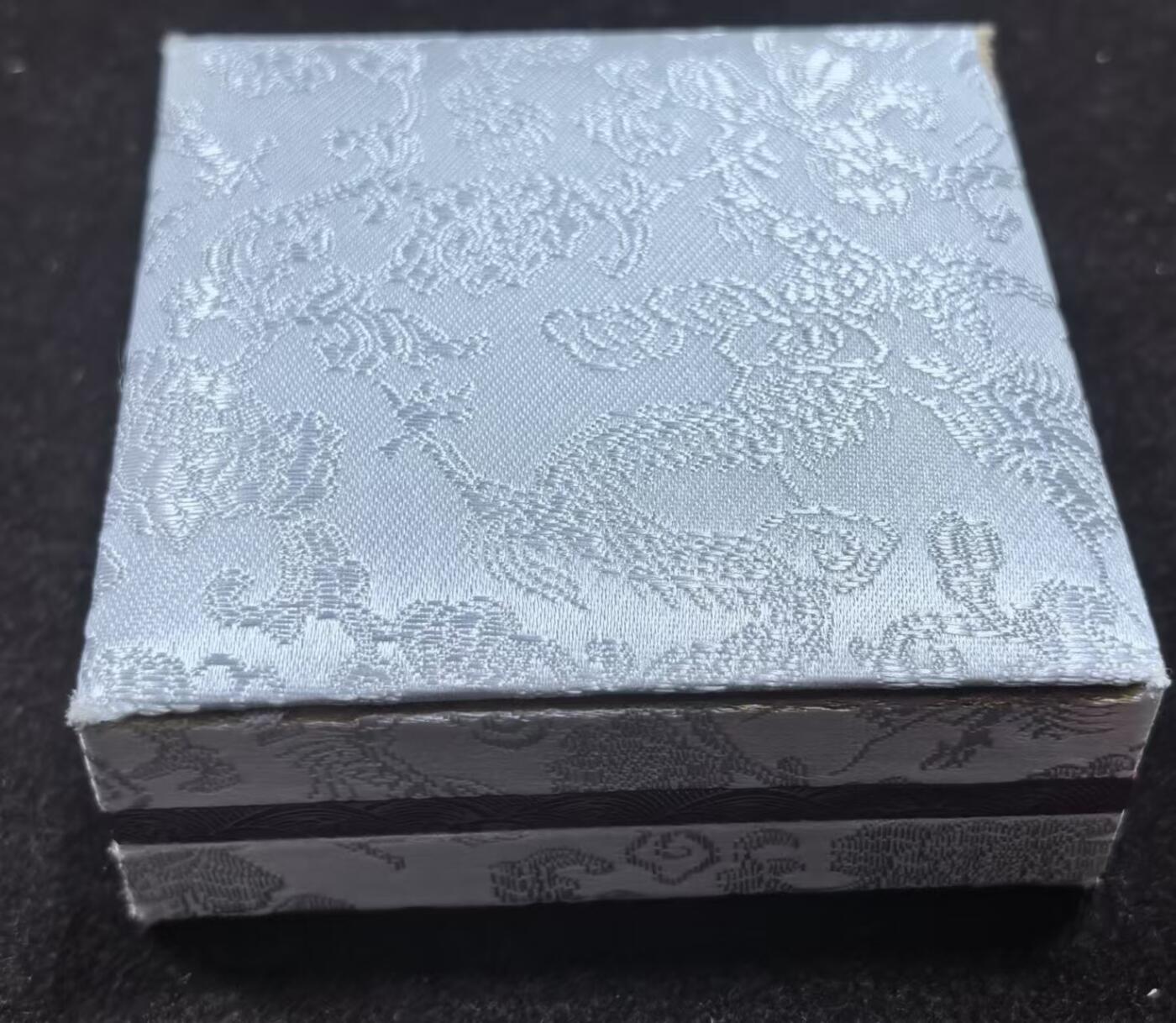 北京马甸外国币专卖微拍第124期，外国金银币专场，陆续上新，欢迎关注 2014年加拿大1盎司马精制银币，盒证齐全