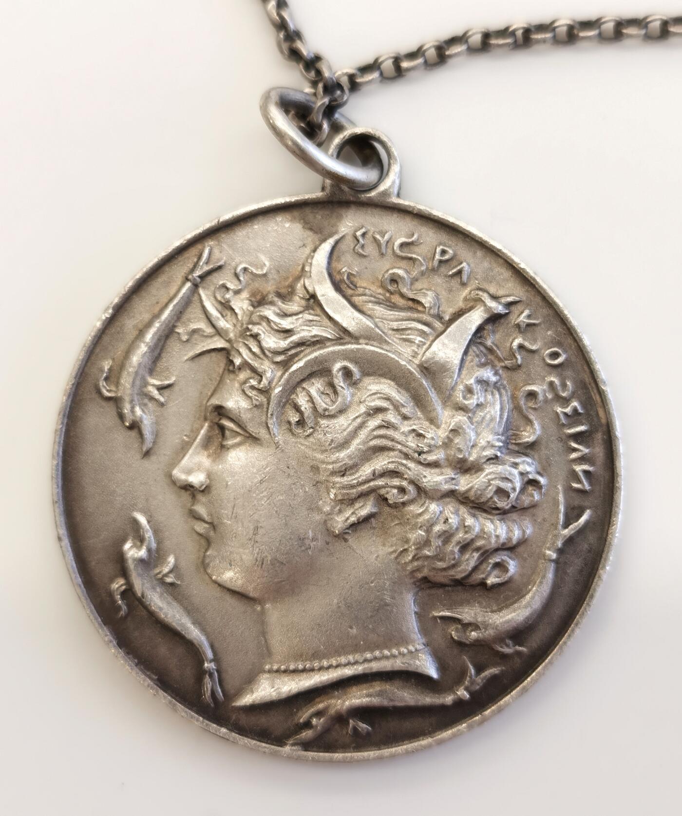 博洋堂世界钱币拍卖第087期（全场包邮） 法国19世纪镀银铜章，非常漂亮的高浮雕，不确定材质，银或铜镀银，割开一个口是白色