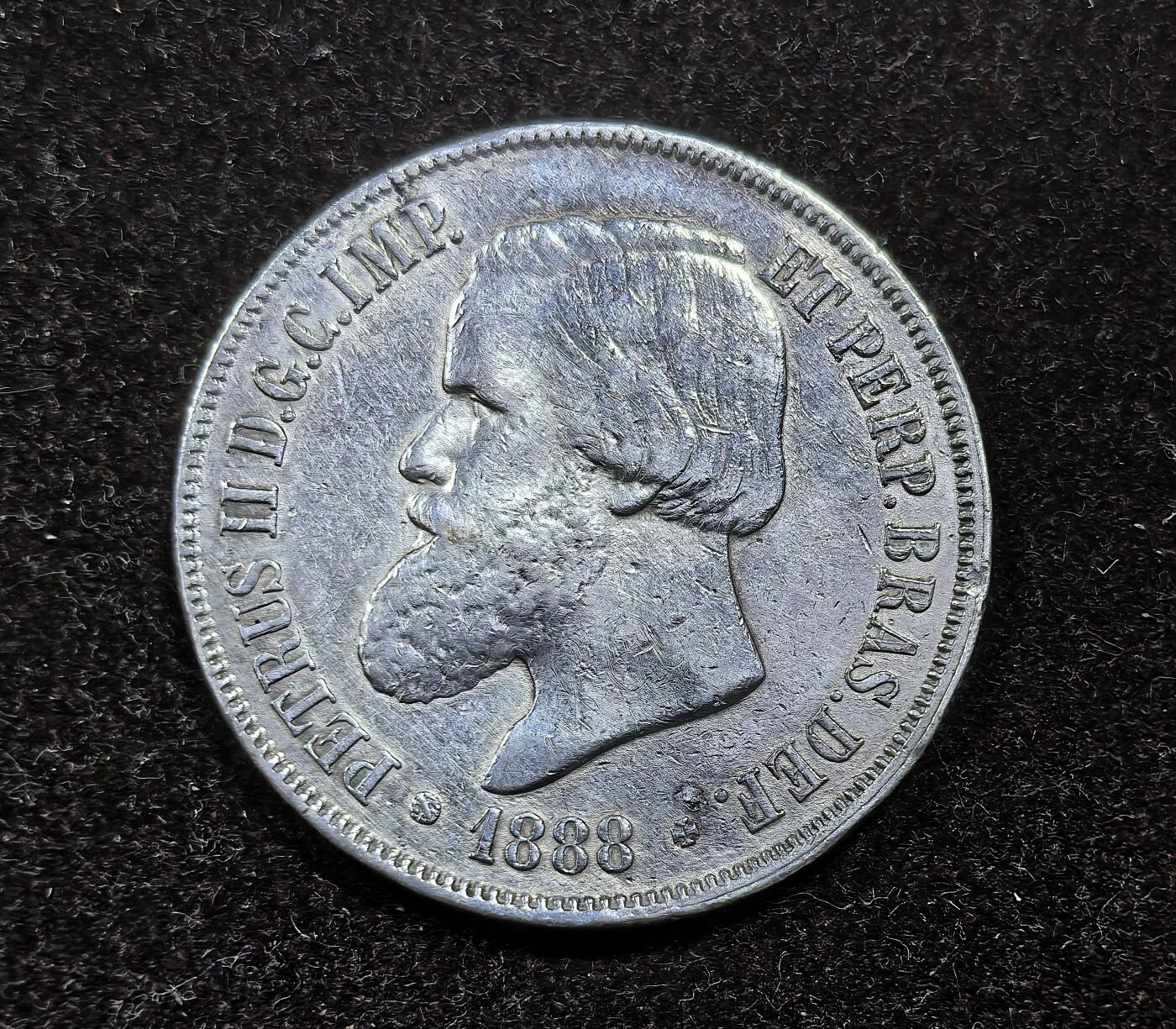 北京马甸外国币专卖微拍第124期，外国金银币专场，陆续上新，欢迎关注 1888年巴西2000瑞斯银币，俗称：巴西大胡子银币