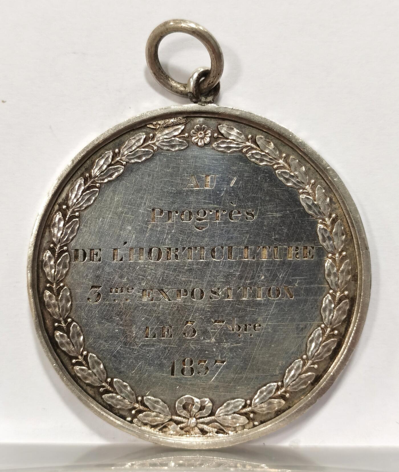 博洋堂世界钱币拍卖第087期（全场包邮） 法国1837年园艺栽培外来植物展览古典银章，直径:50mm    重量:66g，早期油灯边铭，挂环可拆卸，少见品种，双面刻字，非常少见