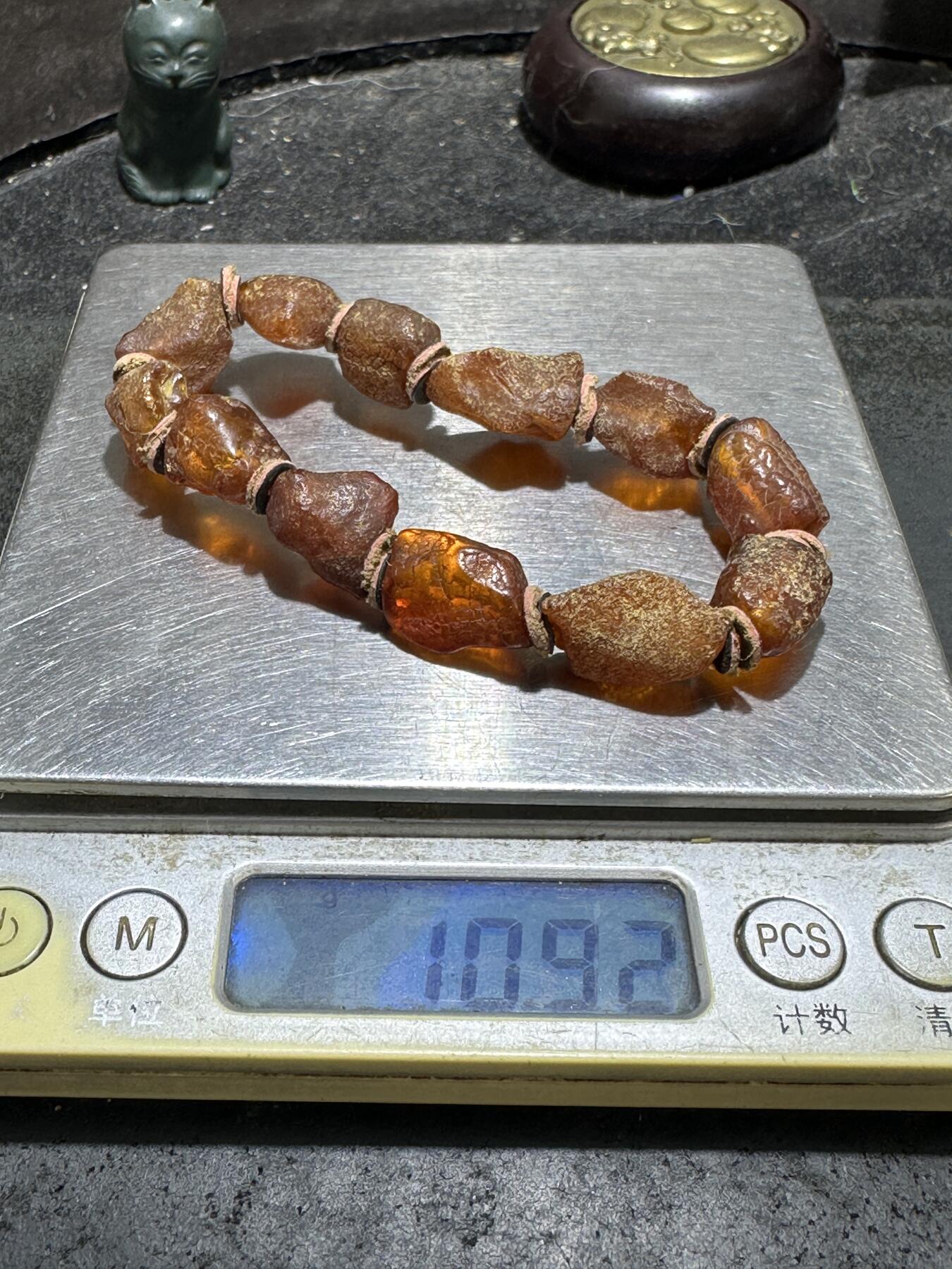 精美天然乌克兰蜜蜡随形原石手串1条！，