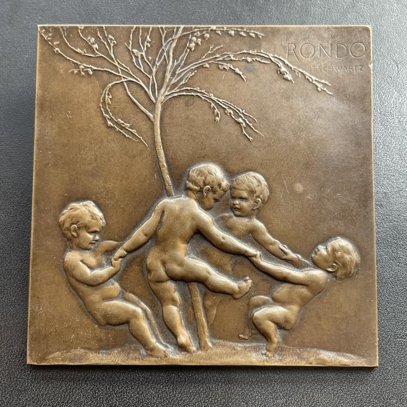 「木头集藏」章牌精品专场！ Schwartz～奥地利RONDO 回旋曲单面大铜章，尺寸：80×80mm，奥地利艺术章牌大师施瓦茨的经典作品之一。