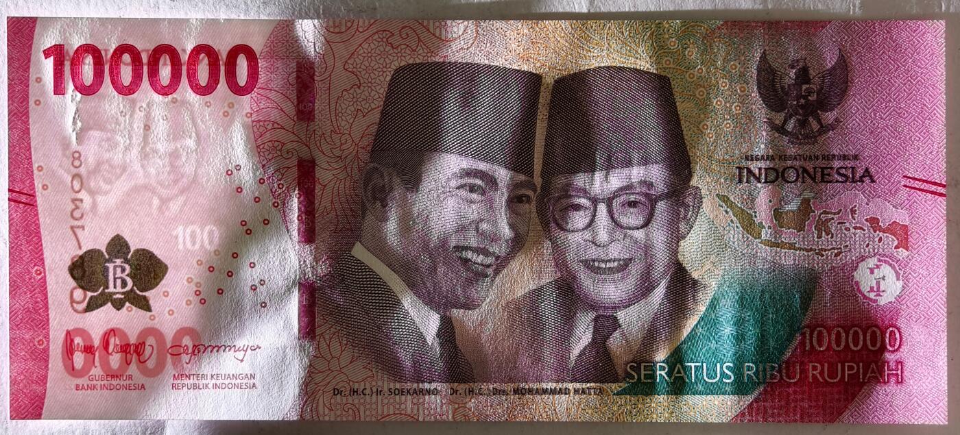 紫瑗钱币——第401期——纸币场 印度尼西亚 2022年 苏加诺和穆罕默德·哈达 100000卢比 UNC