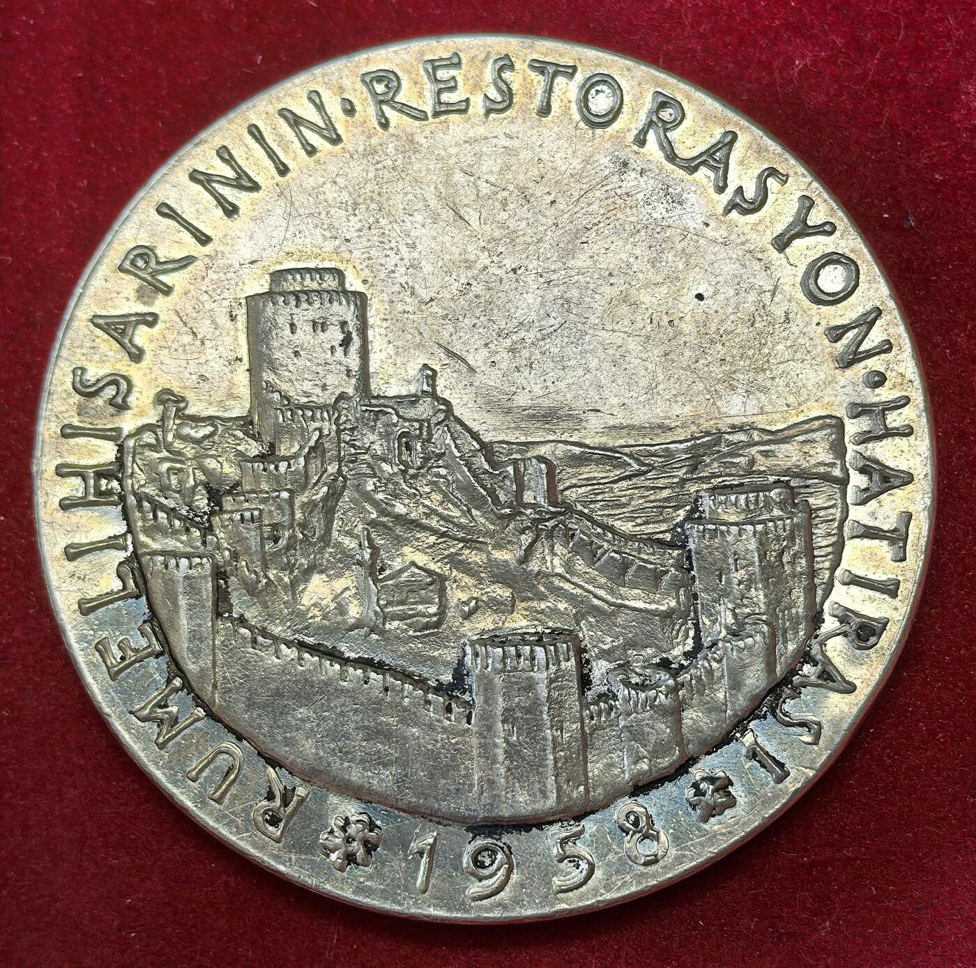 凡希社世界钱币微拍第二百八十期 1958土耳其苏丹征服者穆罕默德二世纪念大银章，59.26g，AU，相当稀少的土耳其银章，纪念奥斯曼帝国历史上最伟大的苏丹！