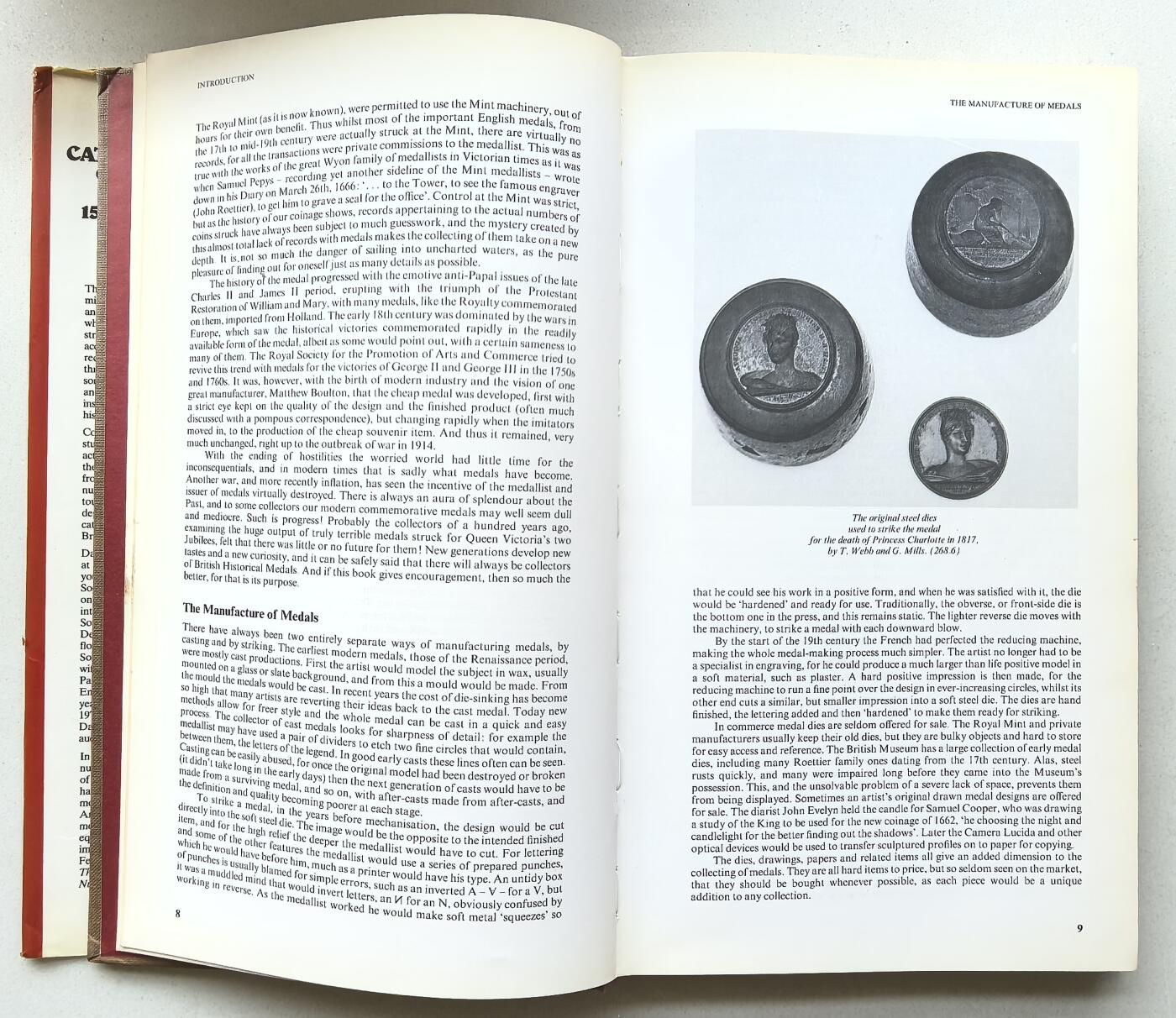 凡希社世界钱币微拍第二百八十期 1984年版SPINK英国纪念章目录，1558至当下，八五品，除了章牌信息和给出的参考价以外，还介绍了英国纪念章的源起，背景和制造工艺，相当实用的手册。