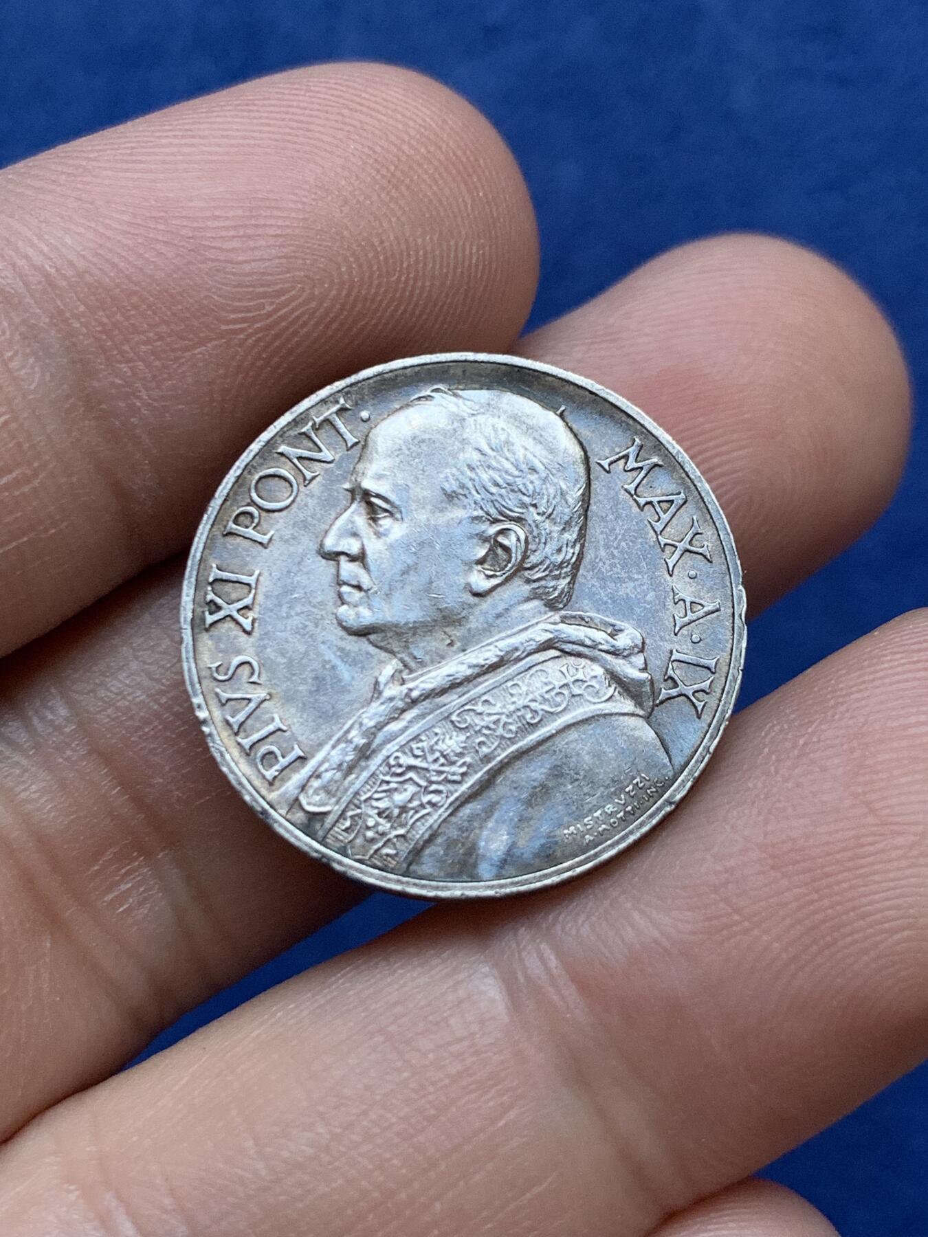 《竞宝斋》第296场- 周日，周一  2场连拍 （全场包邮） 梵蒂冈 1930年 5里拉 银币 原味包浆 发行量五万枚