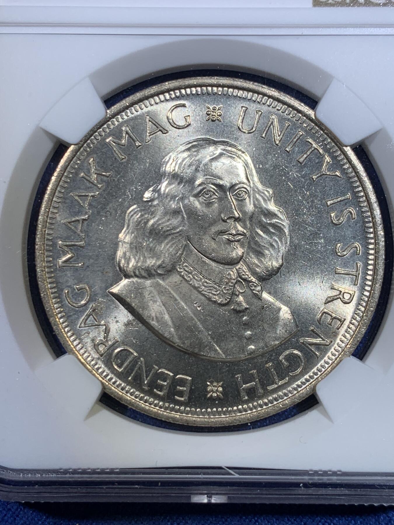 《竞宝斋》第296场- 周日，周一  2场连拍 （全场包邮） NGC MS63 南非1963年吕贝克羚羊50分大银币 淡彩