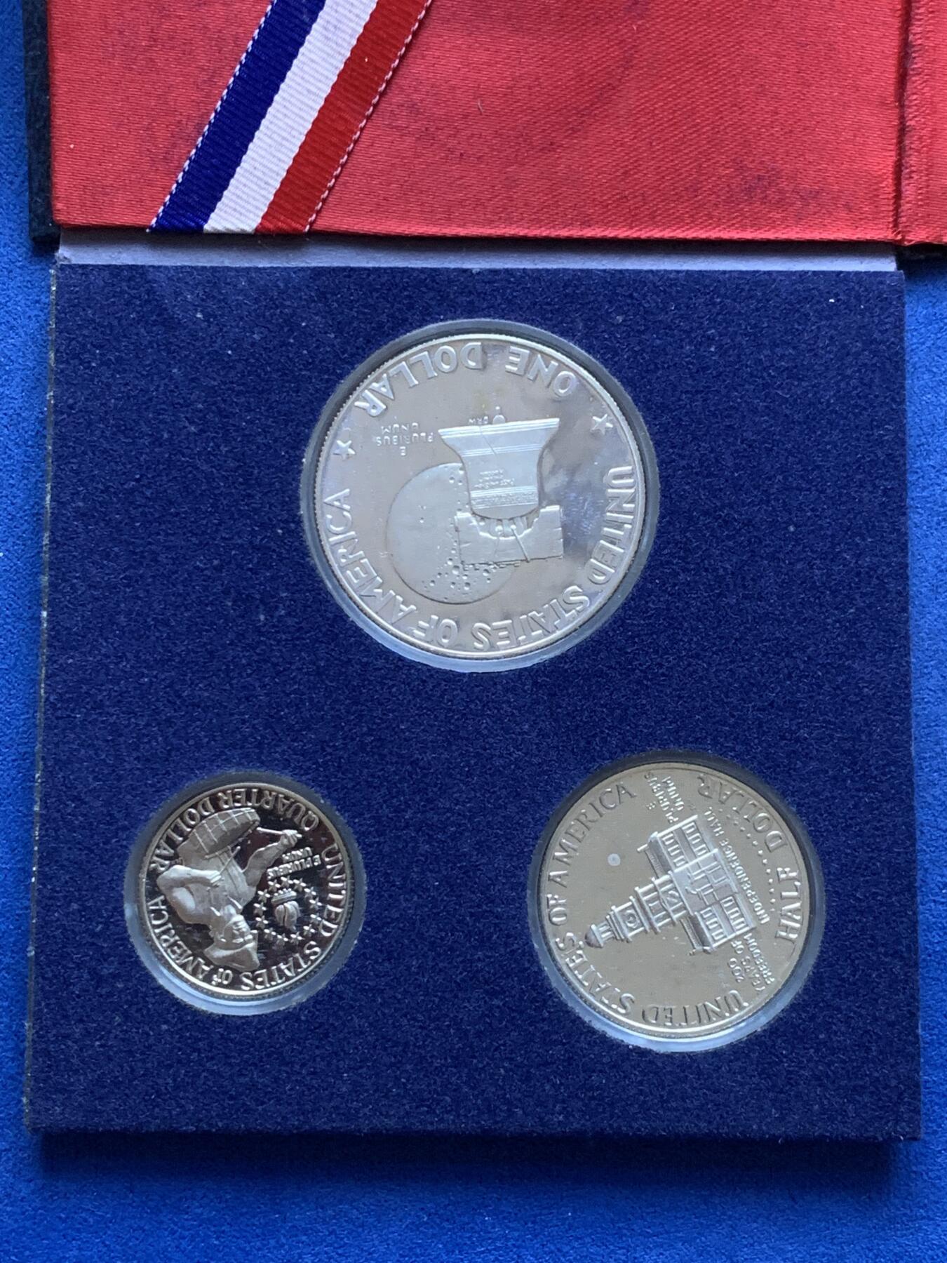 《竞宝斋》第296场- 周日，周一  2场连拍 （全场包邮） 美国 1976年 建国200周年纪念 3枚精制套币