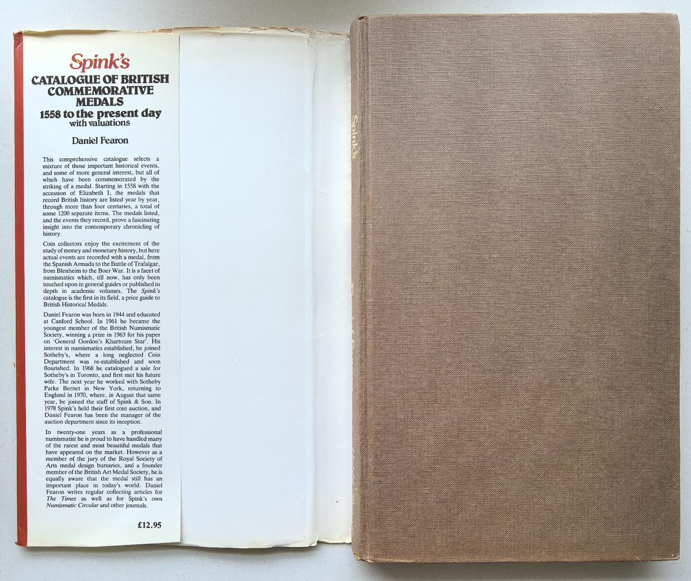 凡希社世界钱币微拍第二百八十期 1984年版SPINK英国纪念章目录，1558至当下，八五品，除了章牌信息和给出的参考价以外，还介绍了英国纪念章的源起，背景和制造工艺，相当实用的手册。